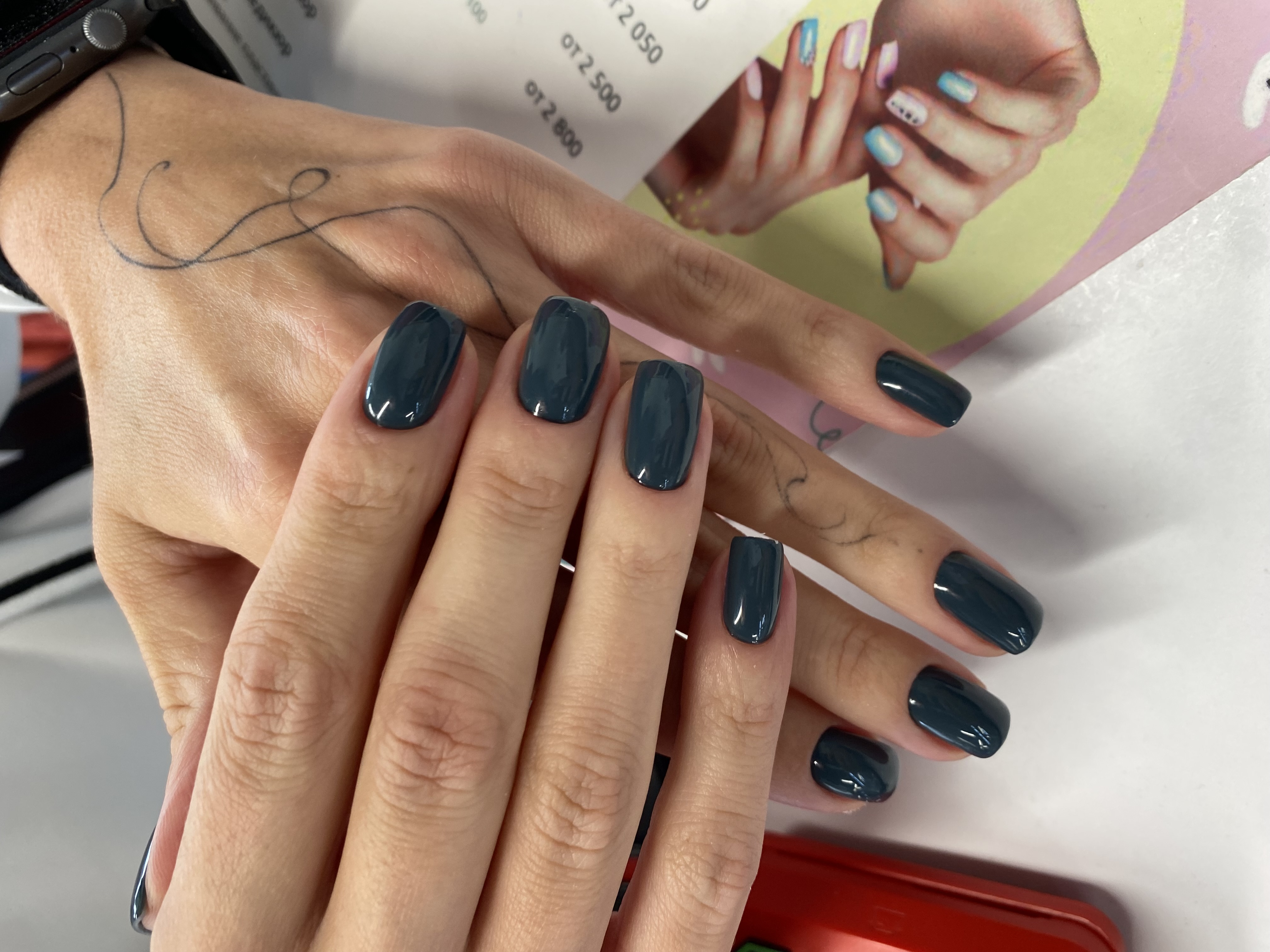 Маникюр, однотон, темносиний, на каждый день