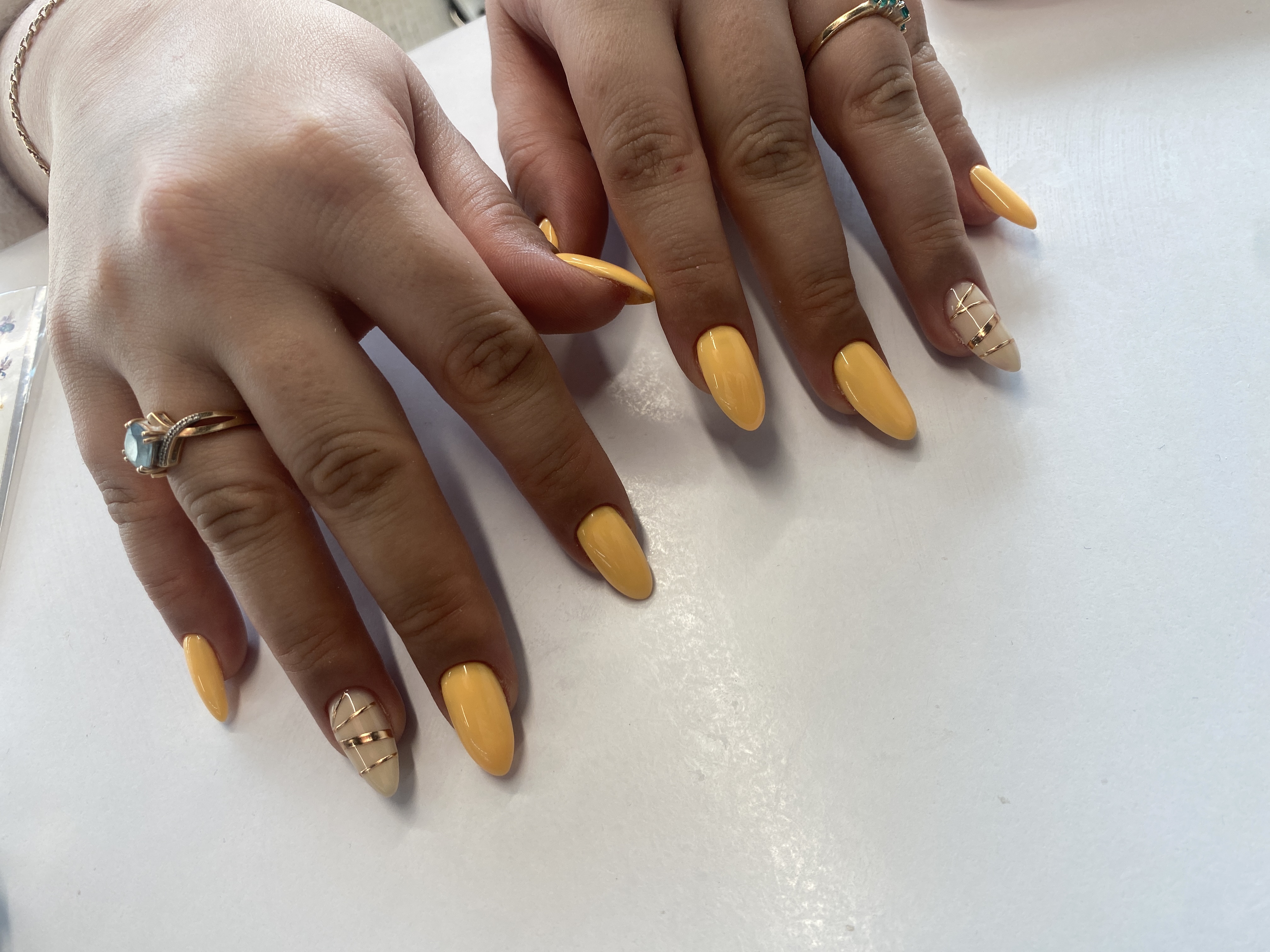 желтый, линии, дизайн, Маникюр, комбинированный, абстракция, блестки, минимализм