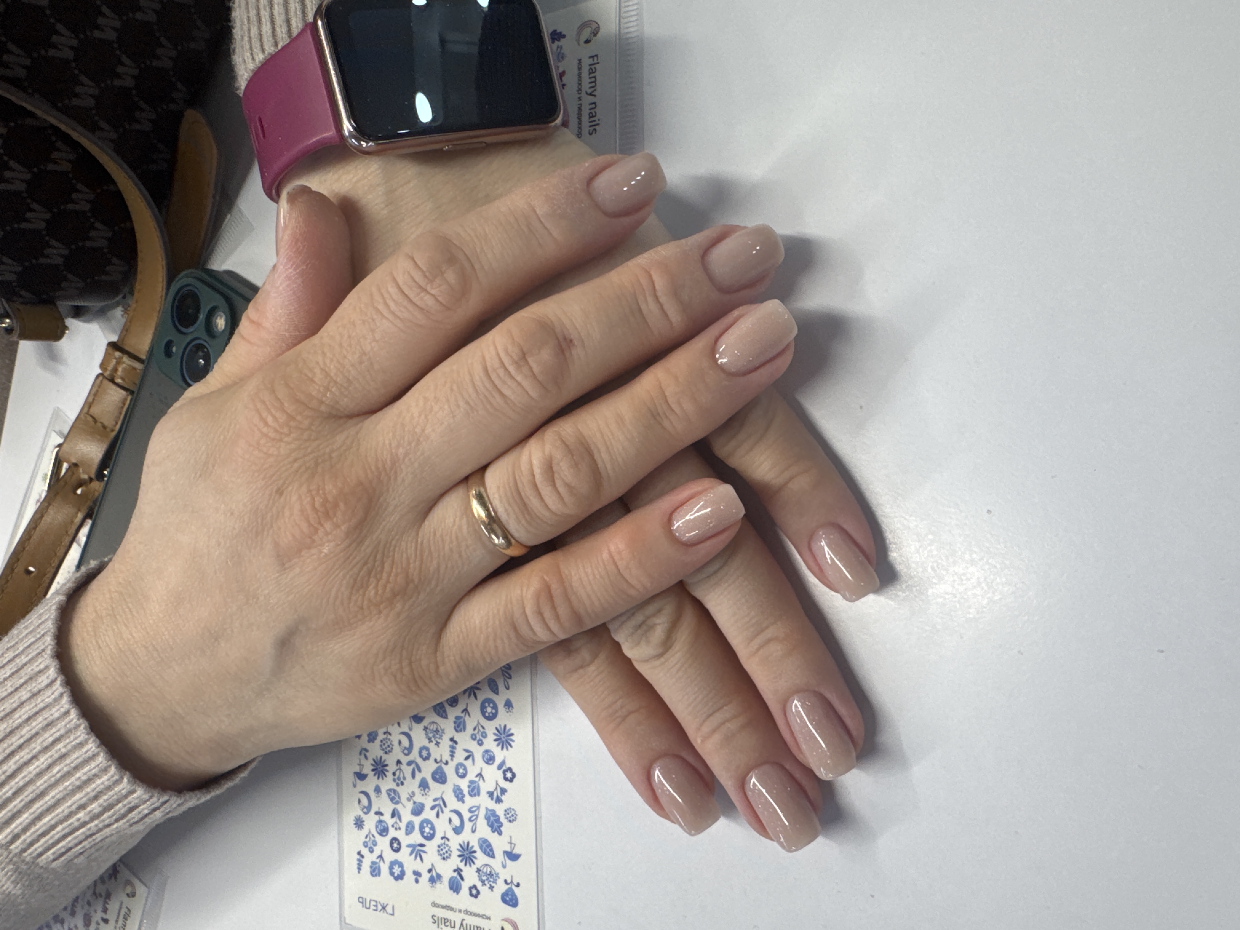 однотон, нюд, лак с блестками, натуральный, Маникюр, на каждый день