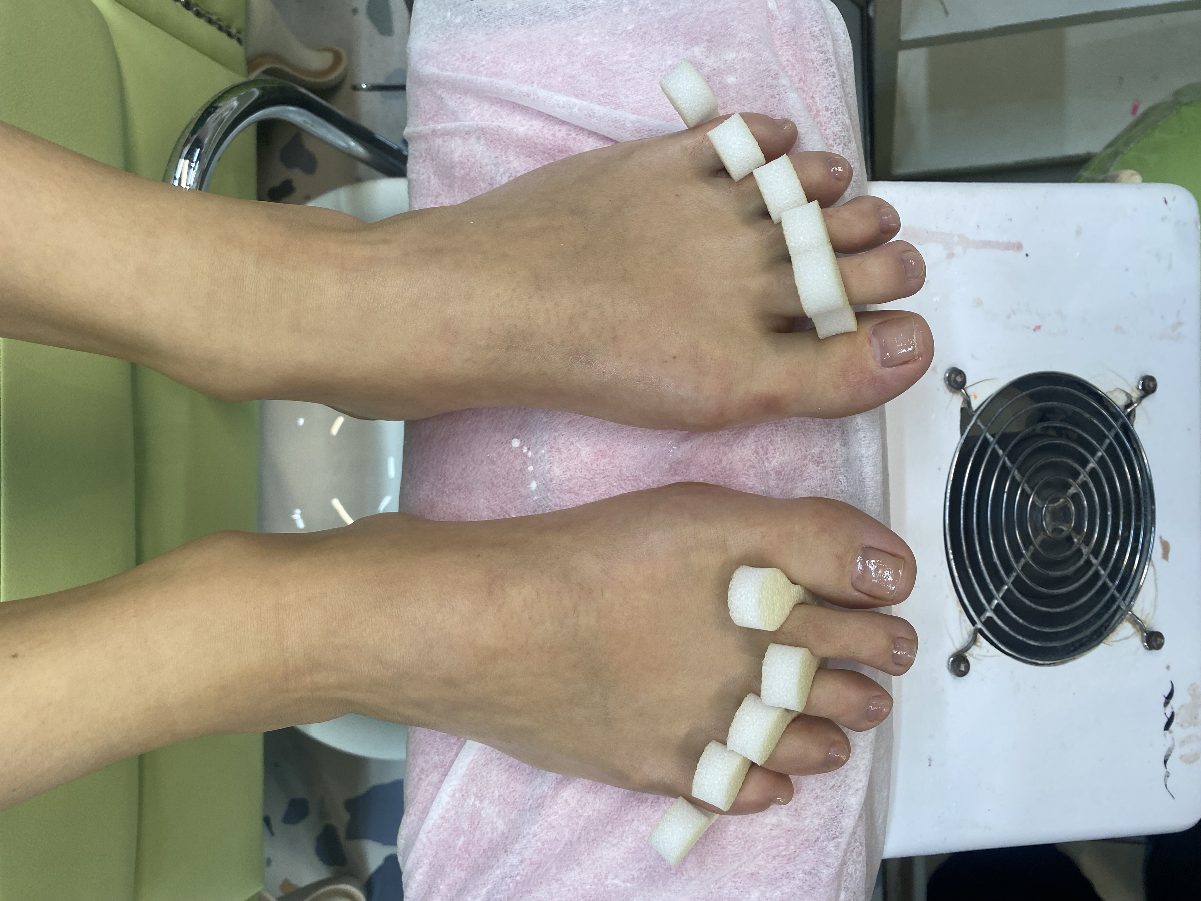 Педикюр, однотон, бесцветный, на каждый день