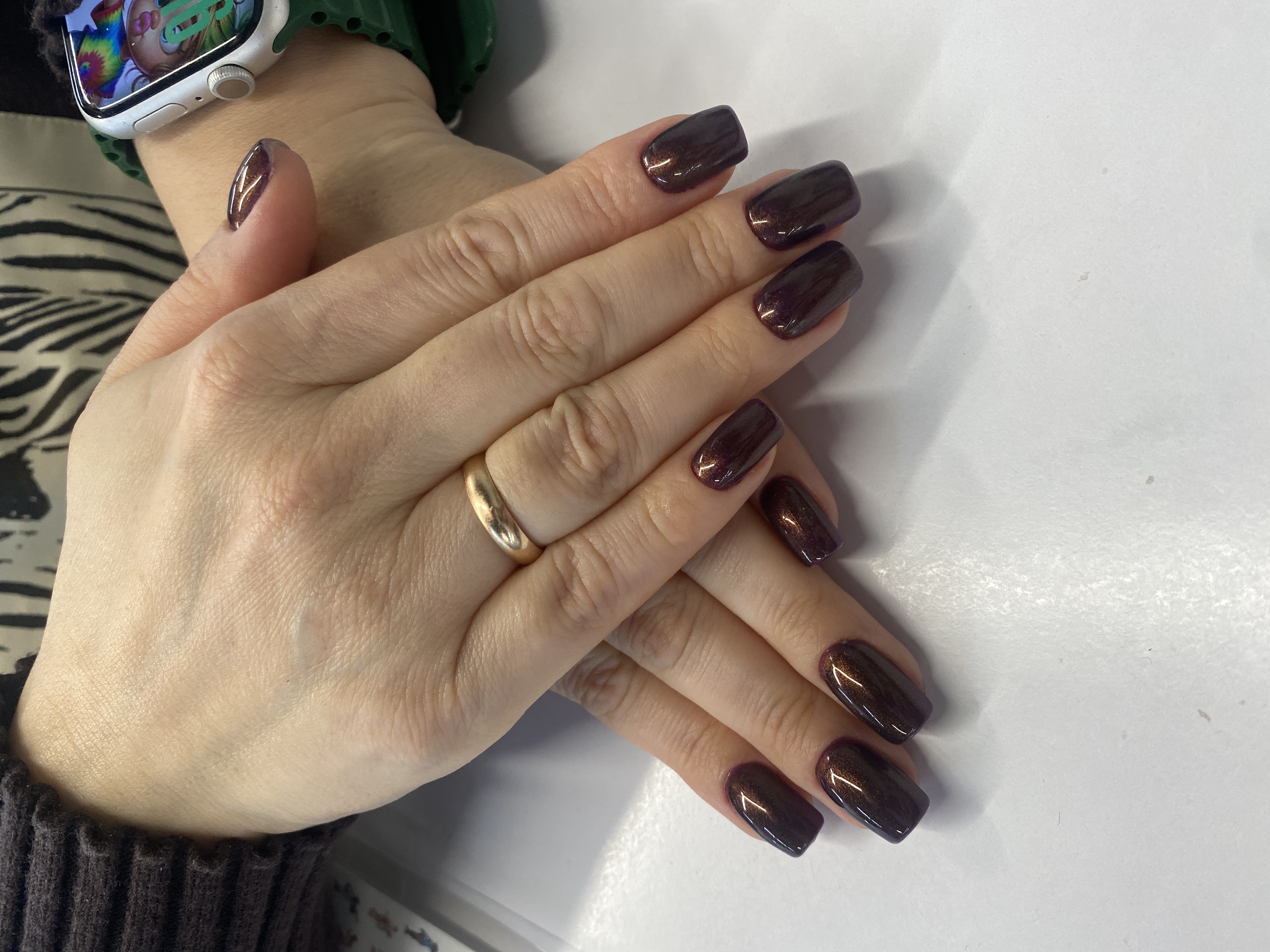 Маникюр, однотон, темный шоколад, на каждый день