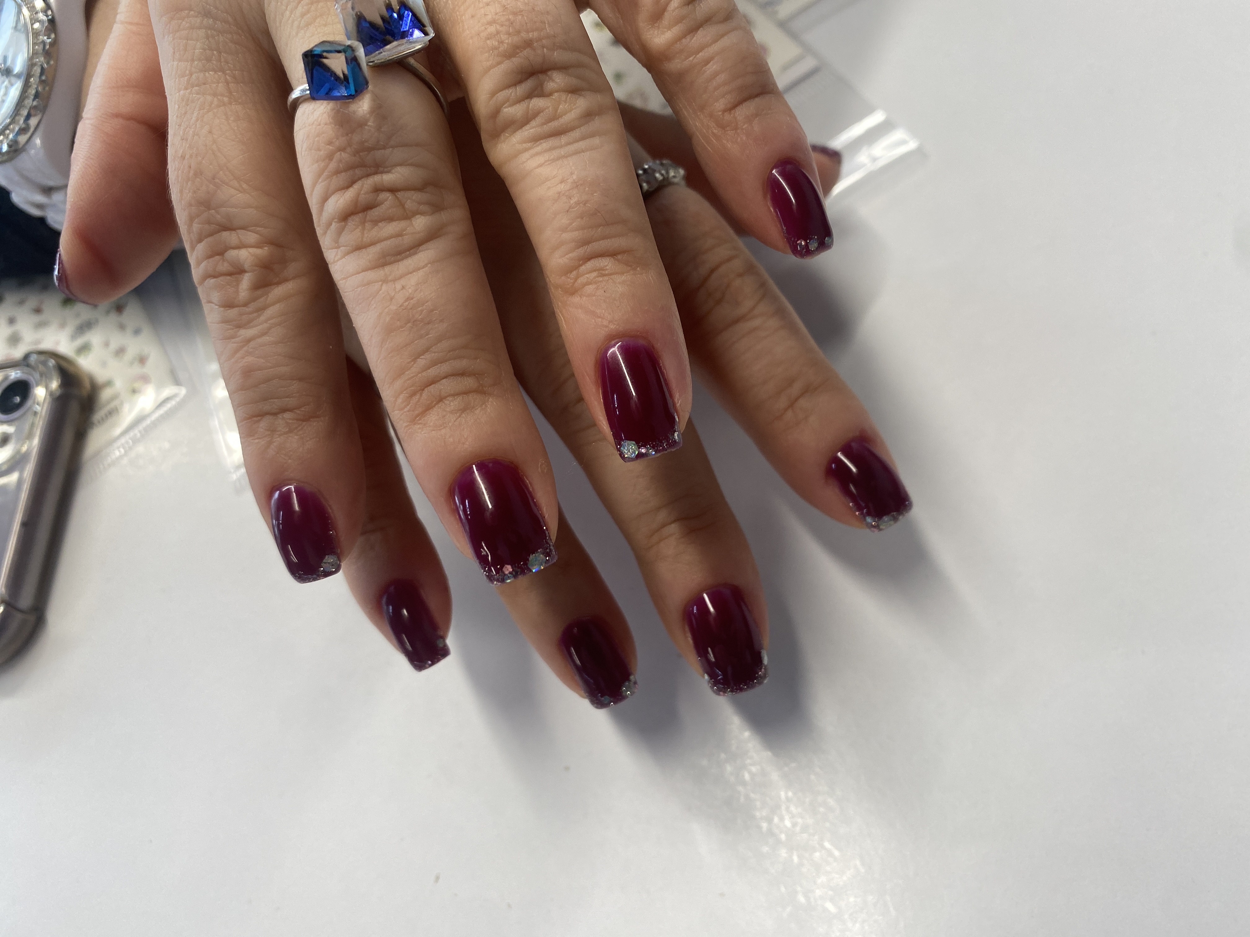 Маникюр, стразы, френч, фиолетовый, дизайн, блестки, праздничный