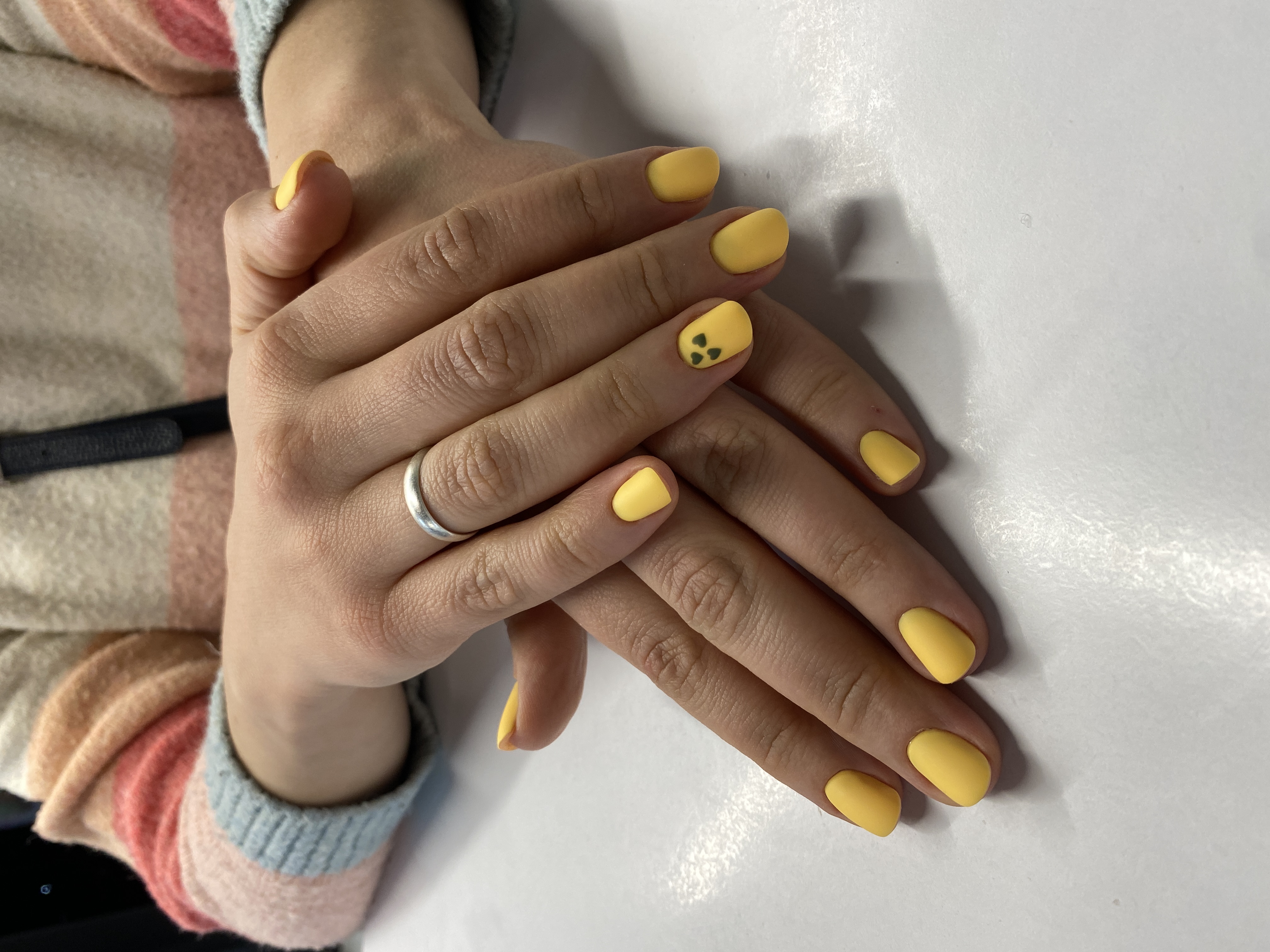 сердечки, дизайн, Маникюр, минимализм, желтый, на каждый день