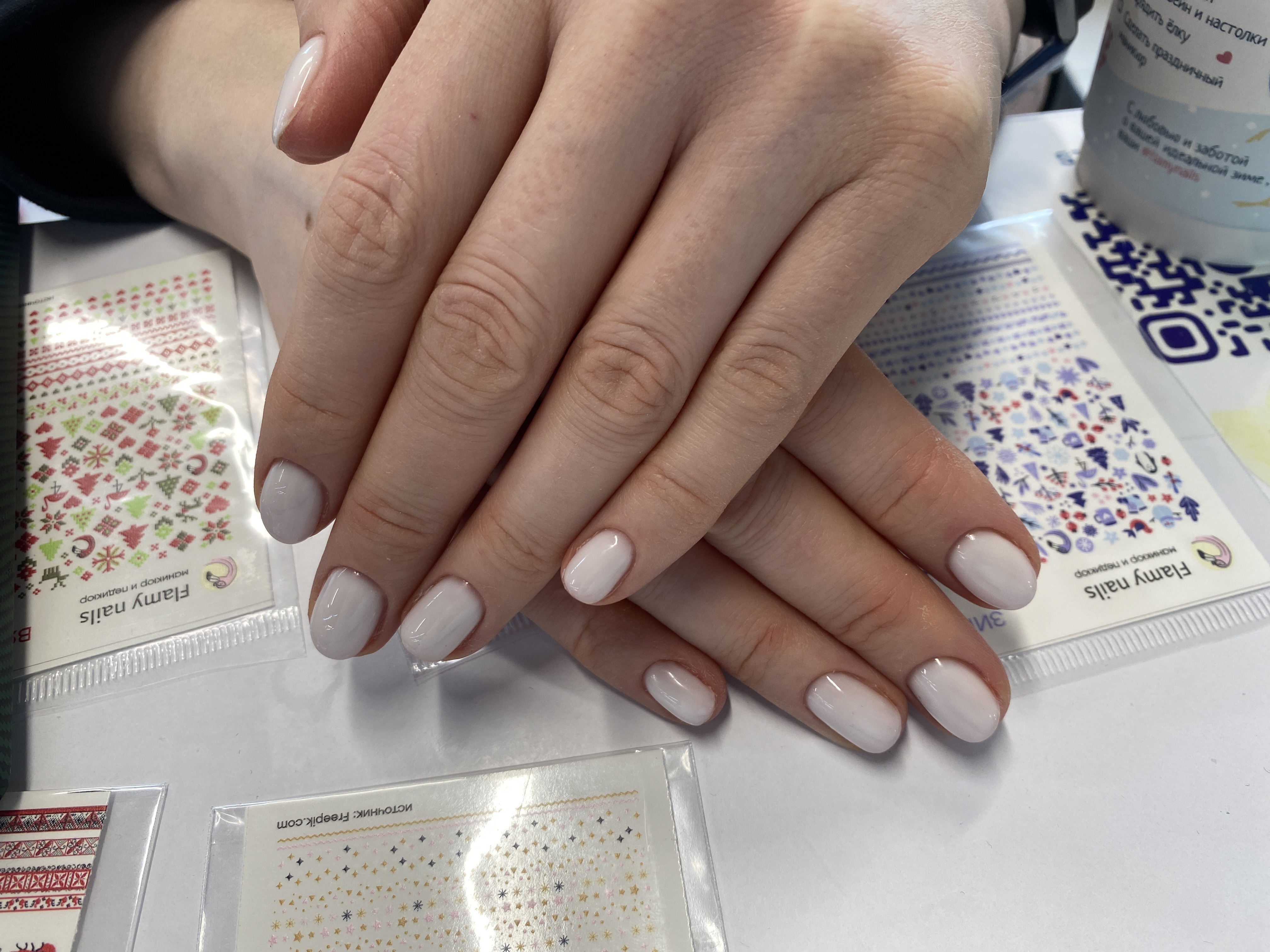 Маникюр, однотон, на каждый день, белый, нюд