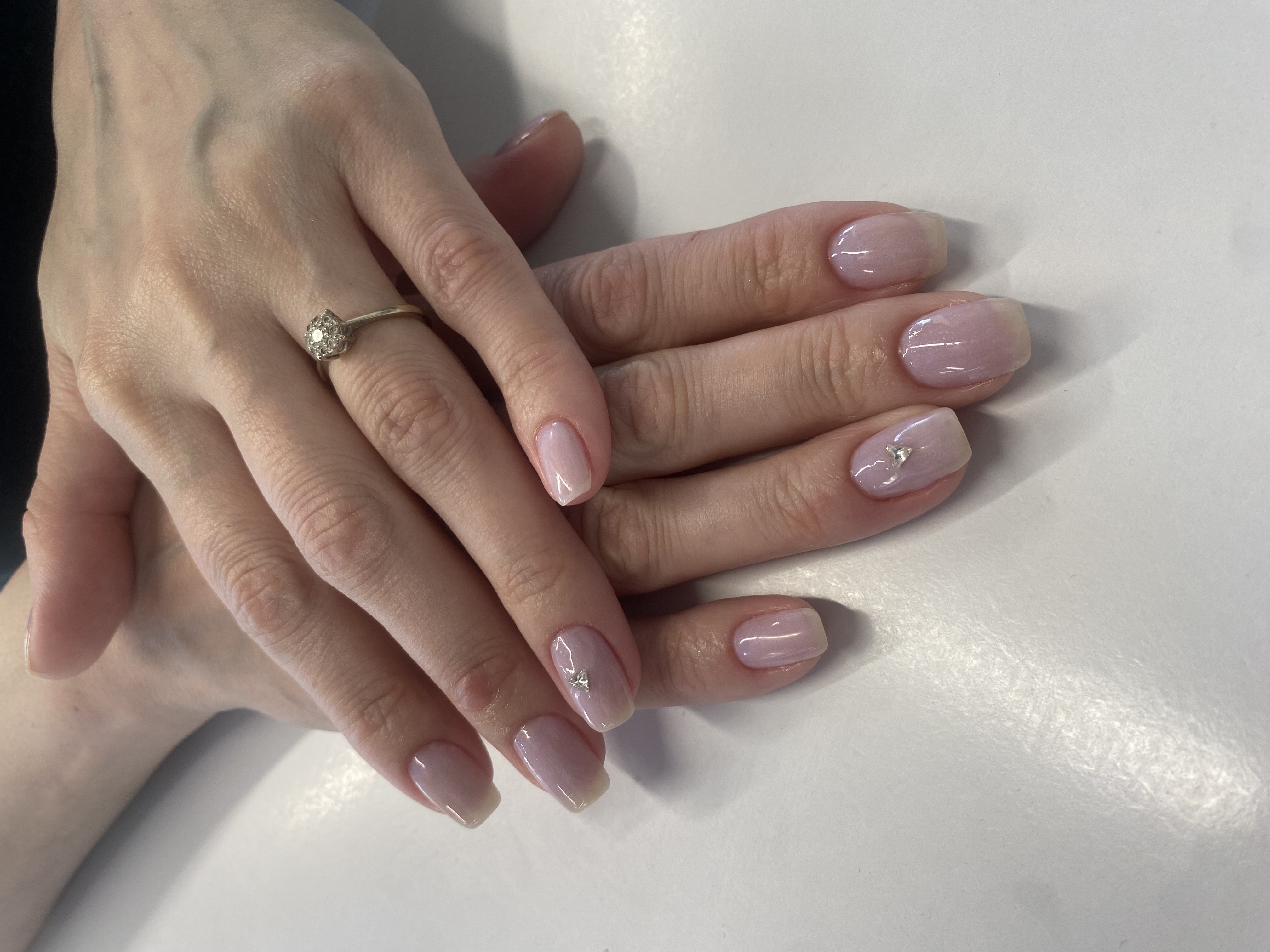 дизайн, минимализм, молочный, Маникюр, стразы, на каждый день, однотон