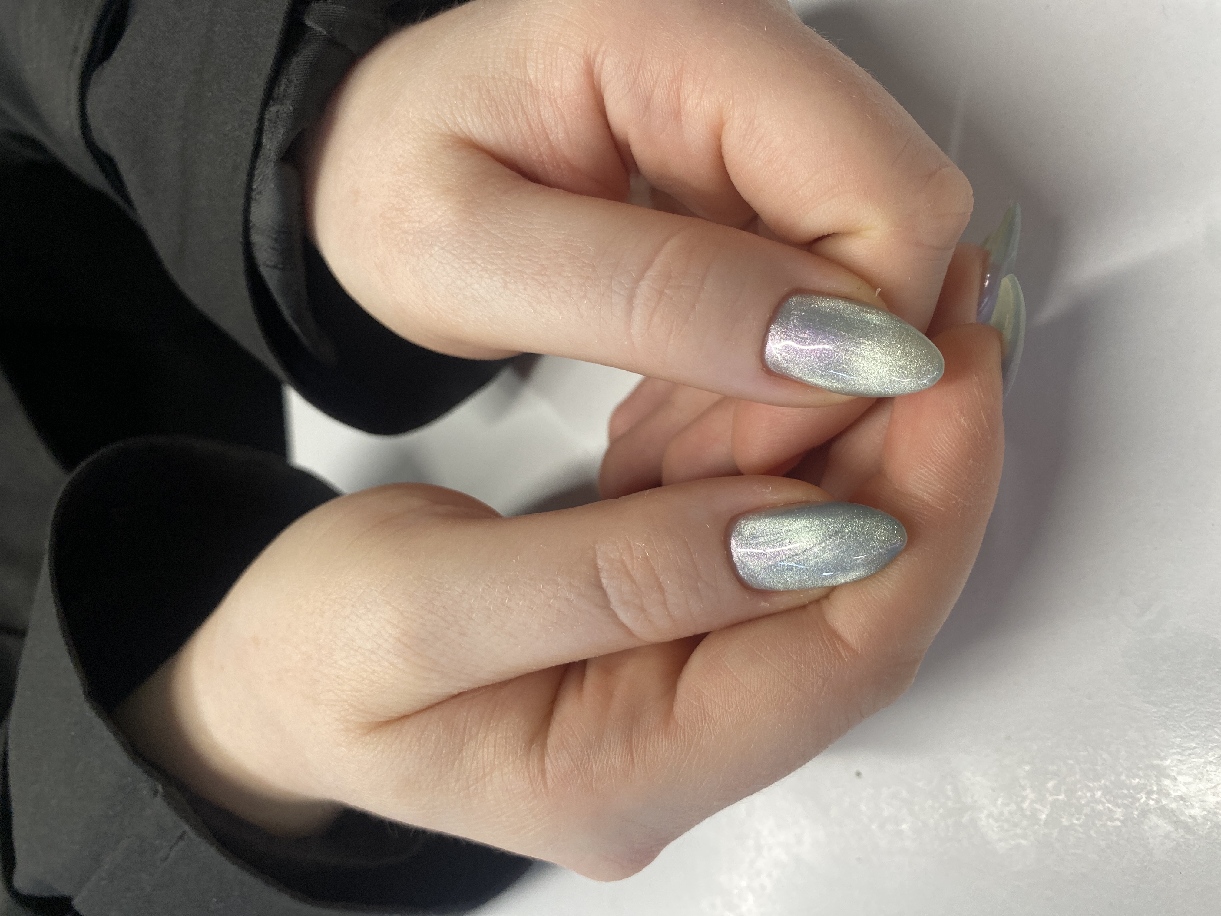 Маникюр, однотон, кошачий глаз, на каждый день, серый, нежный