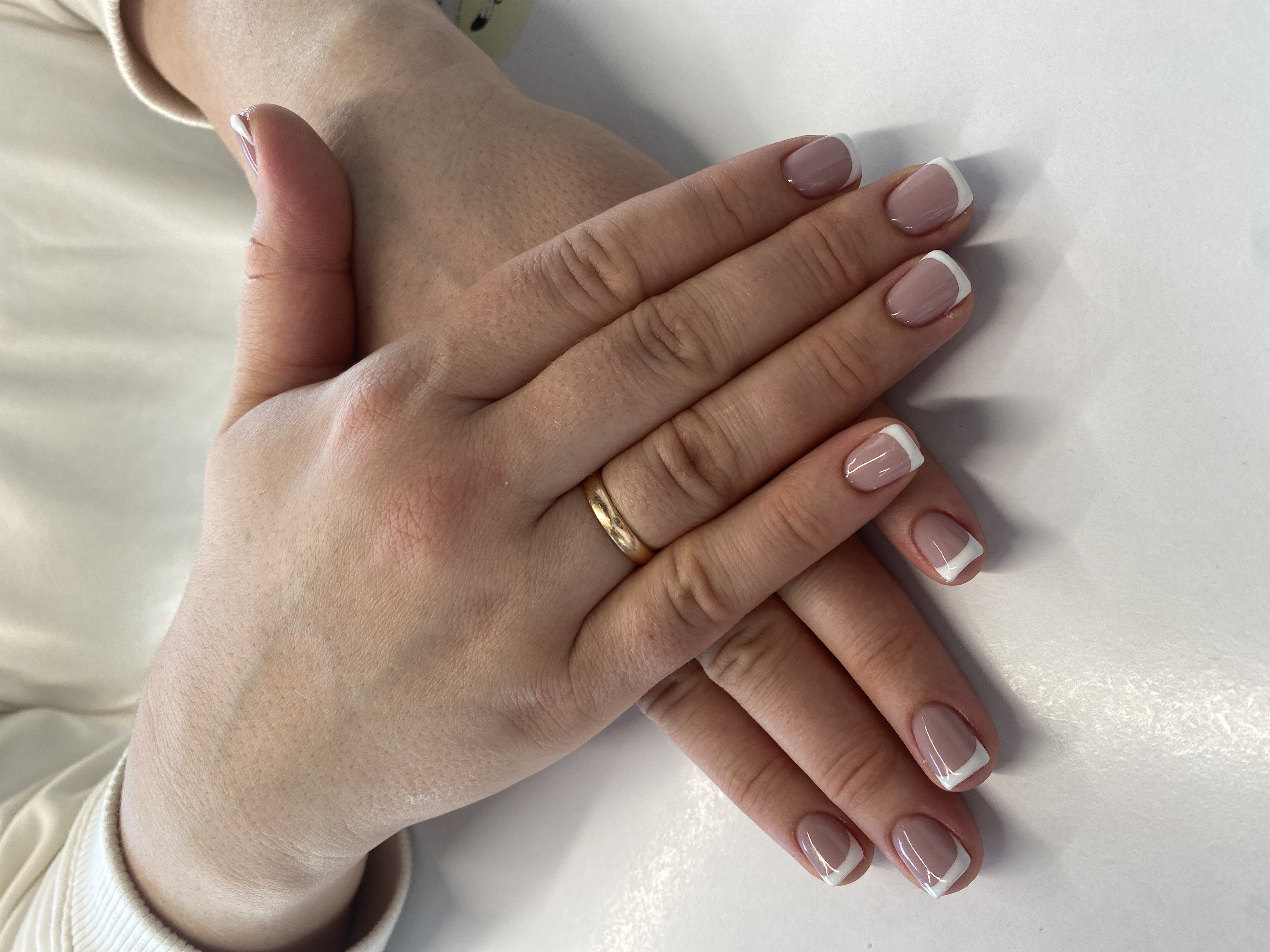 френч классический, дизайн, комбинированный, Маникюр, бесцветный, на каждый день
