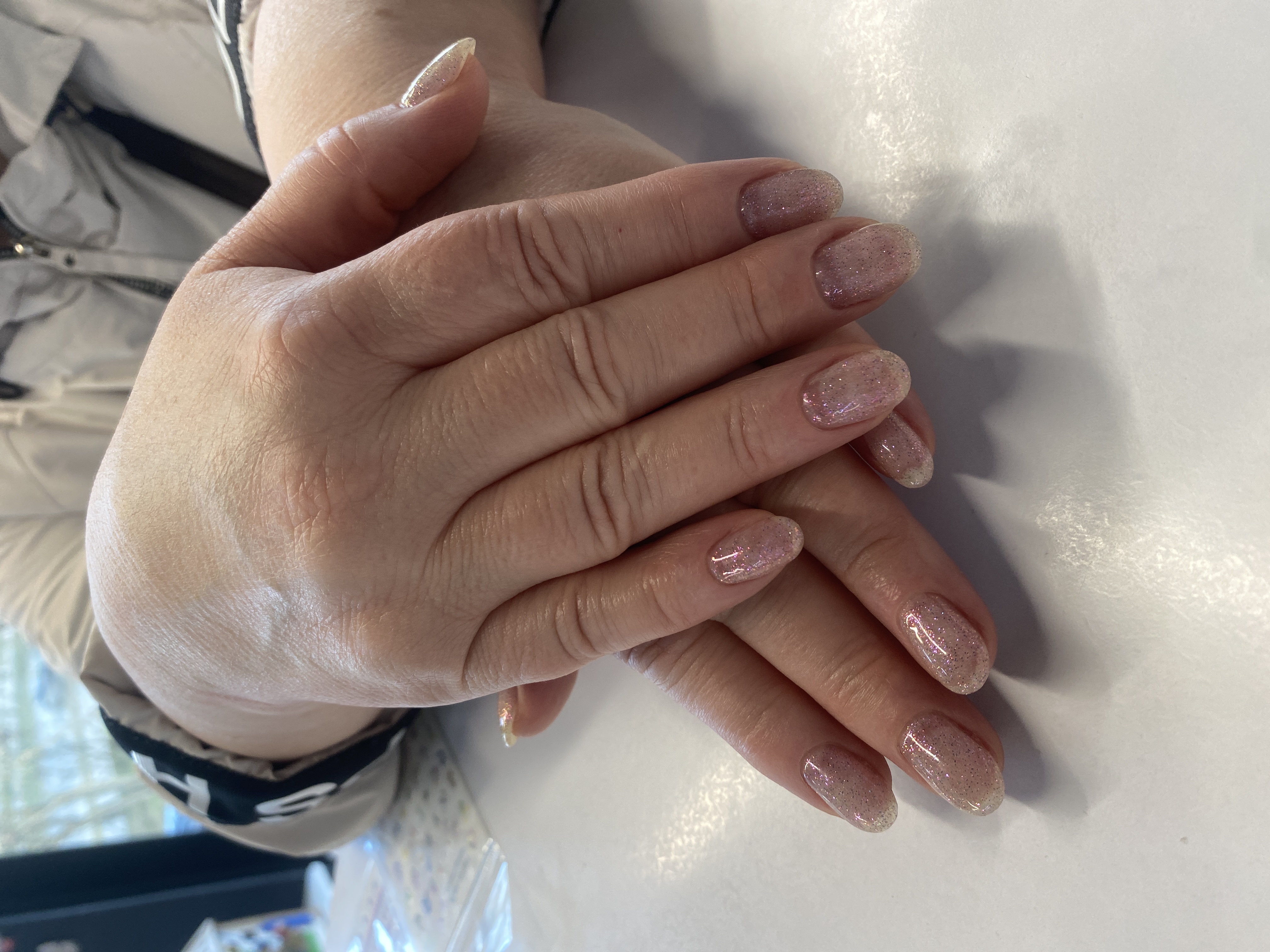 на каждый день, Маникюр, бесцветный, нежный, лак с блестками