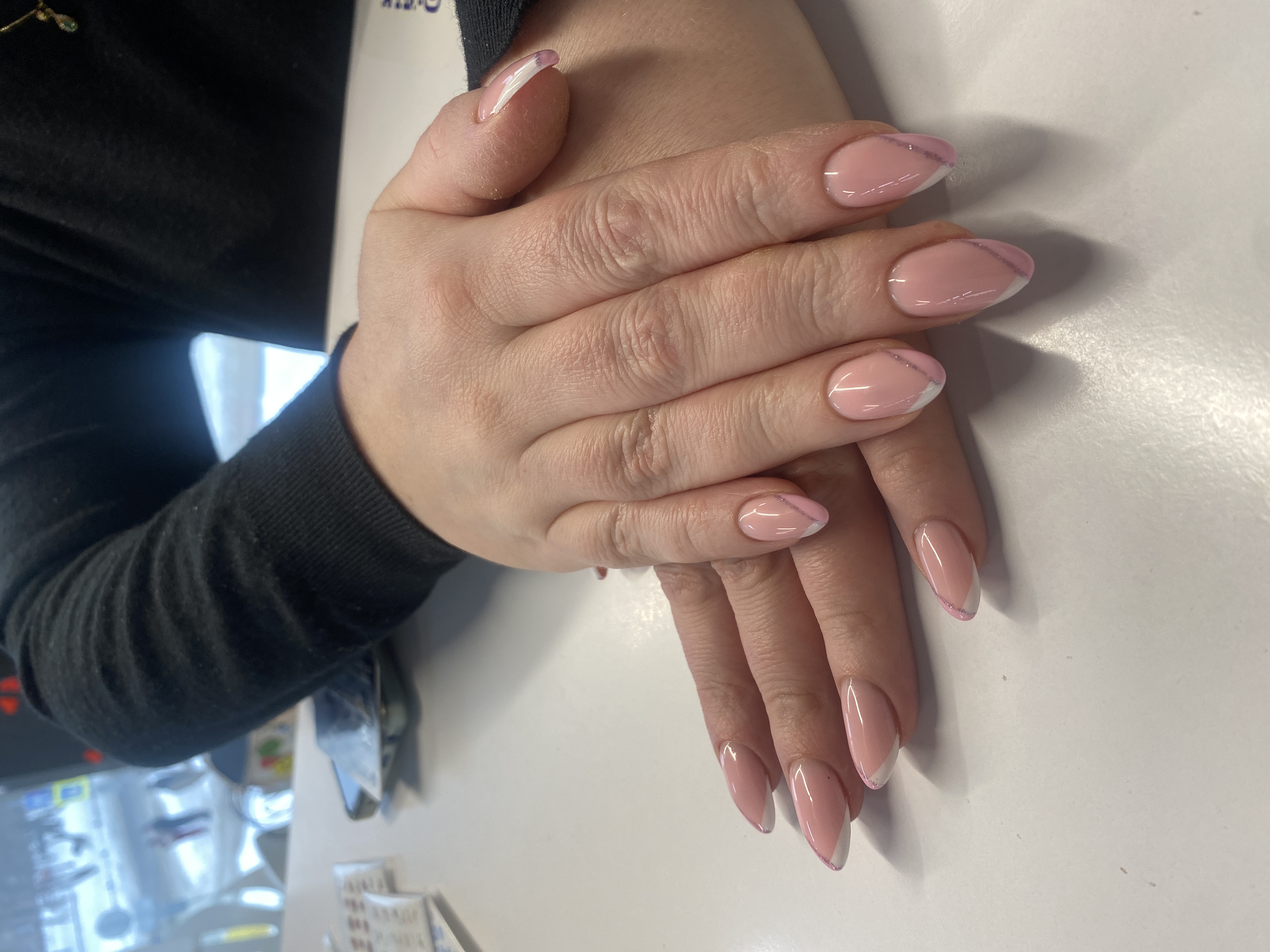 блестки, дизайн, Маникюр, кремовый, френч уголок, оригинальный, праздничный, нежный