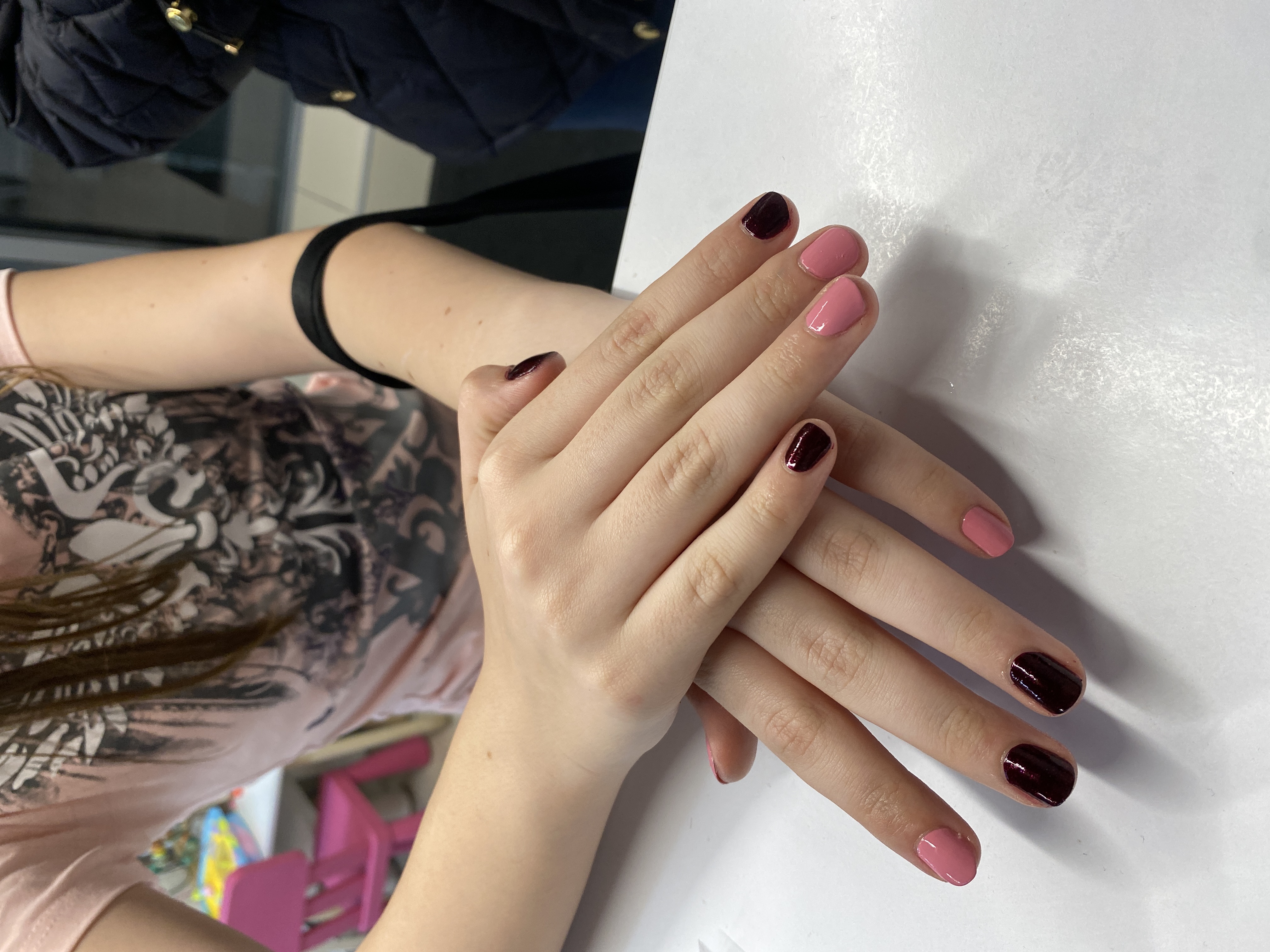 Детский маникюр с покрытием лак, комбинированный, темный шоколад