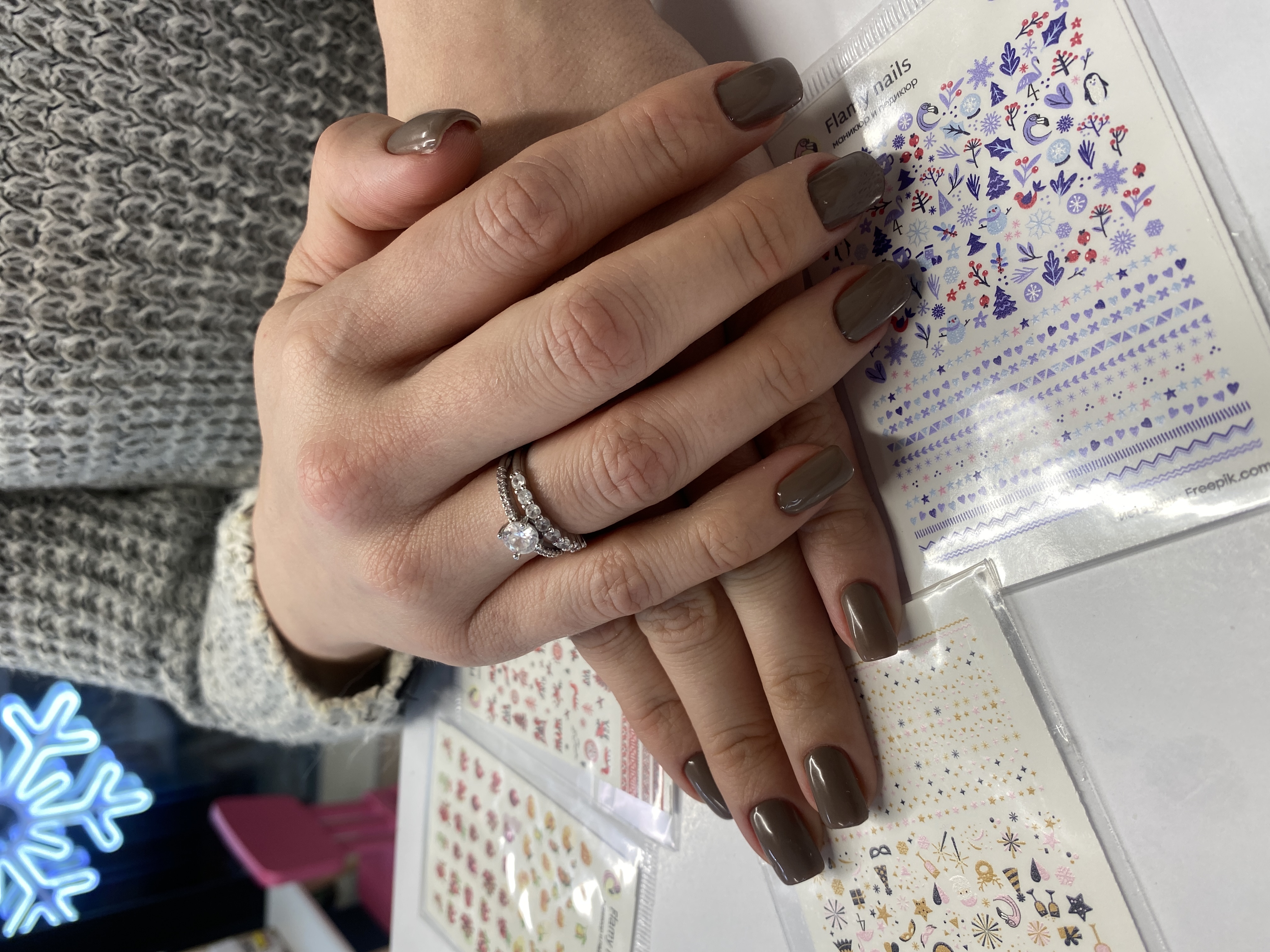 Маникюр, однотон, коричневый, на каждый день