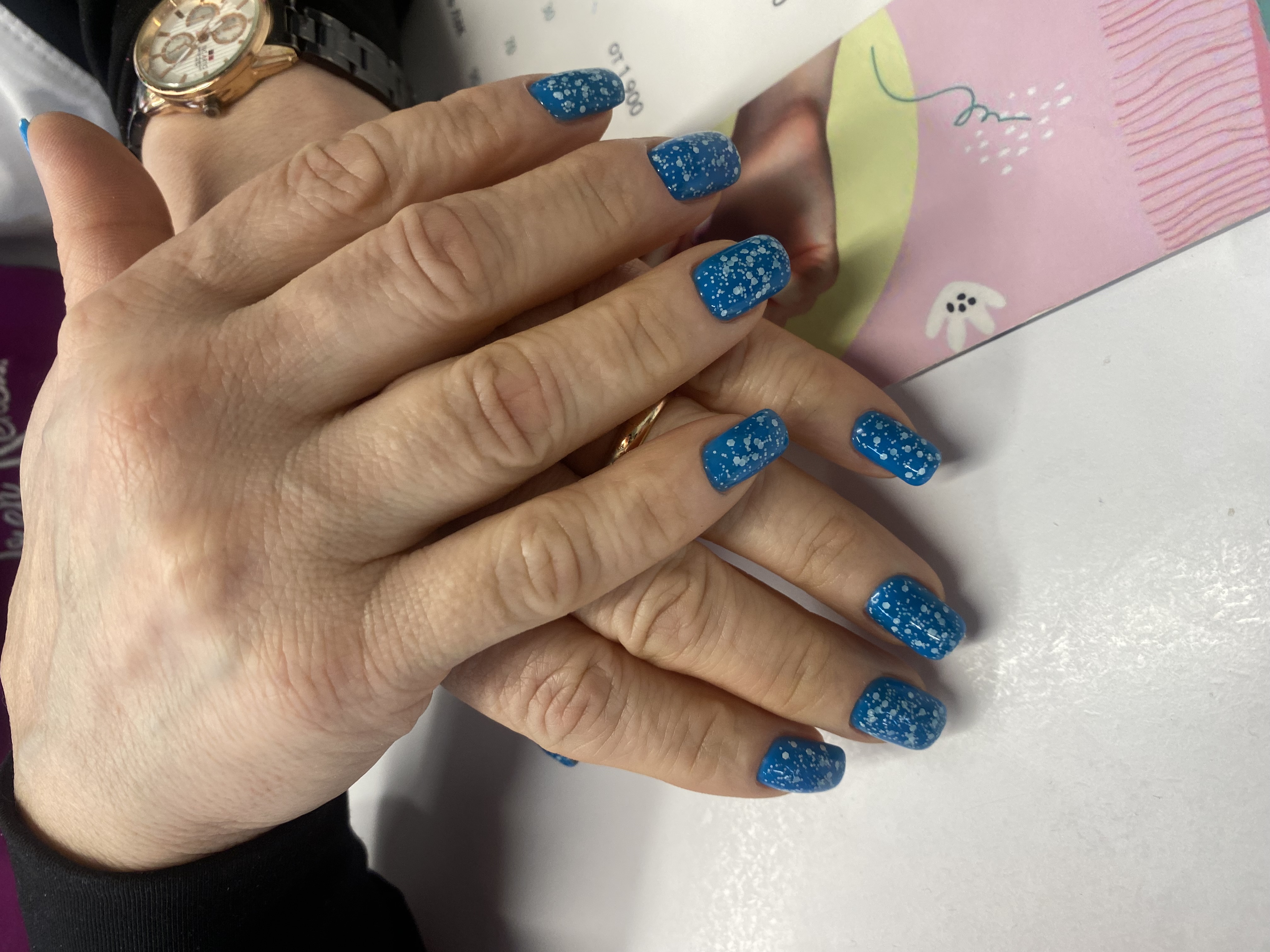 синий, топ в крапинку, Маникюр, на каждый день