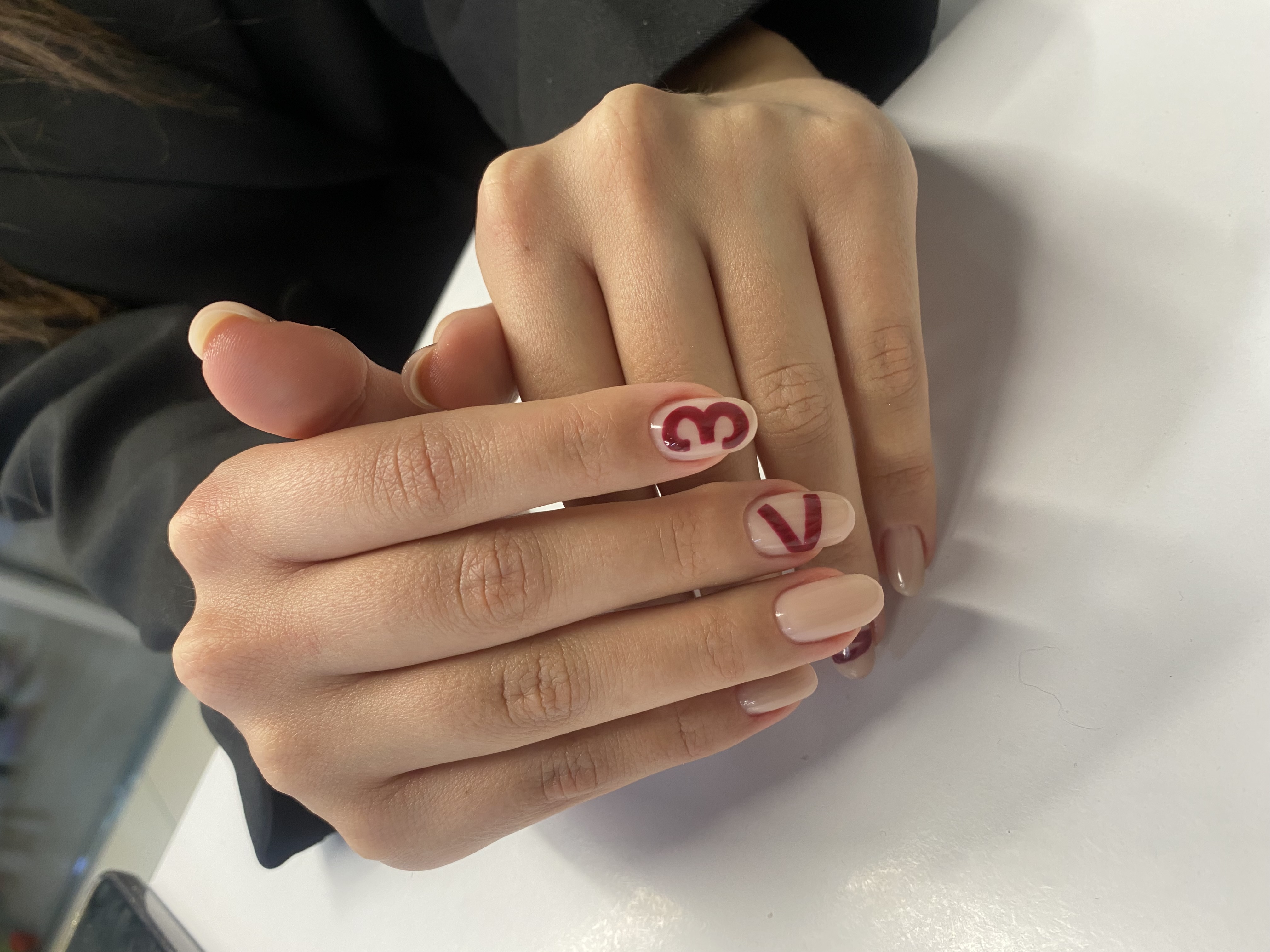 молочный, Маникюр, дизайн, минимализм, буквы