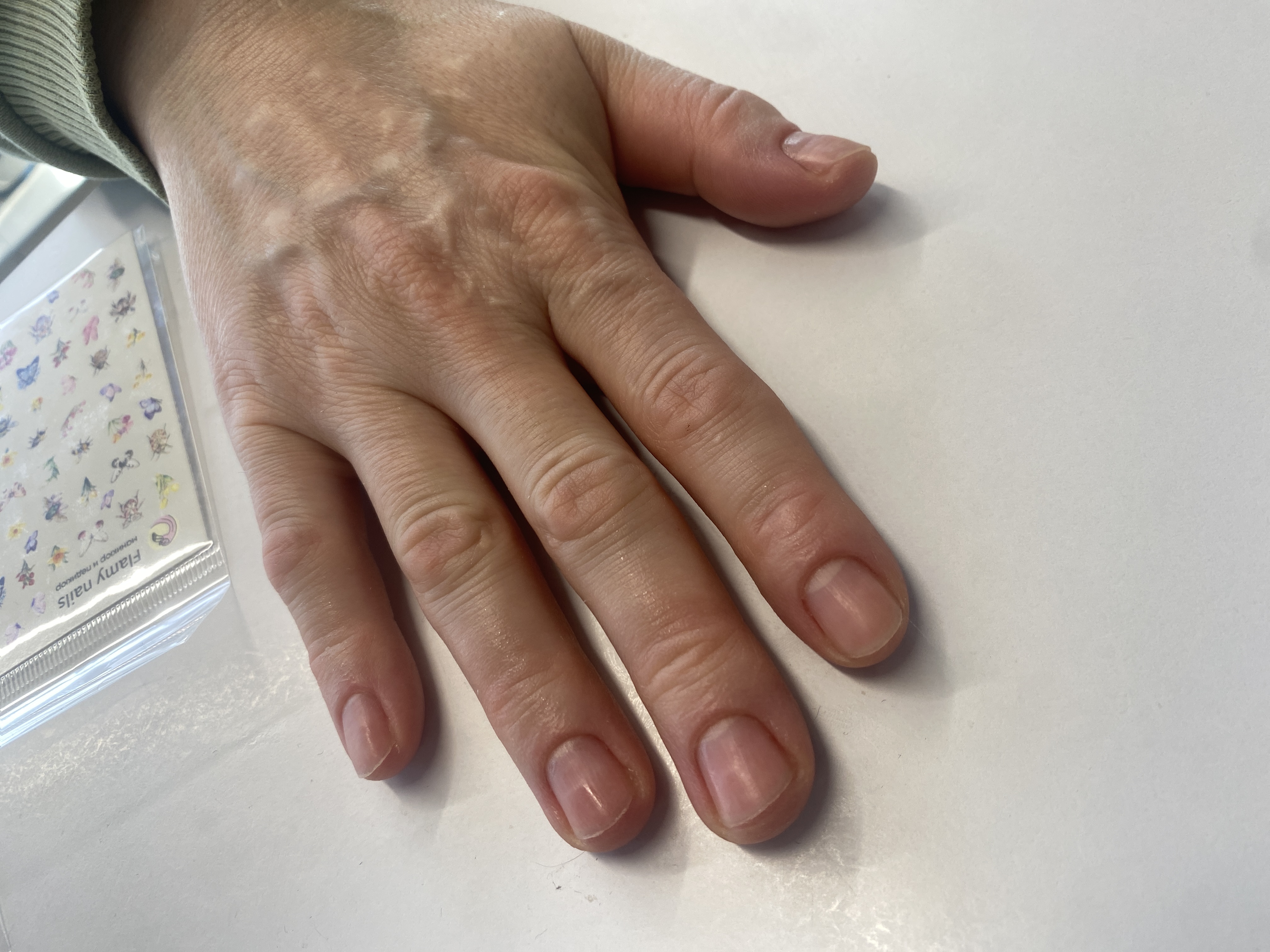 Маникюр, гигиенический, без покрытия