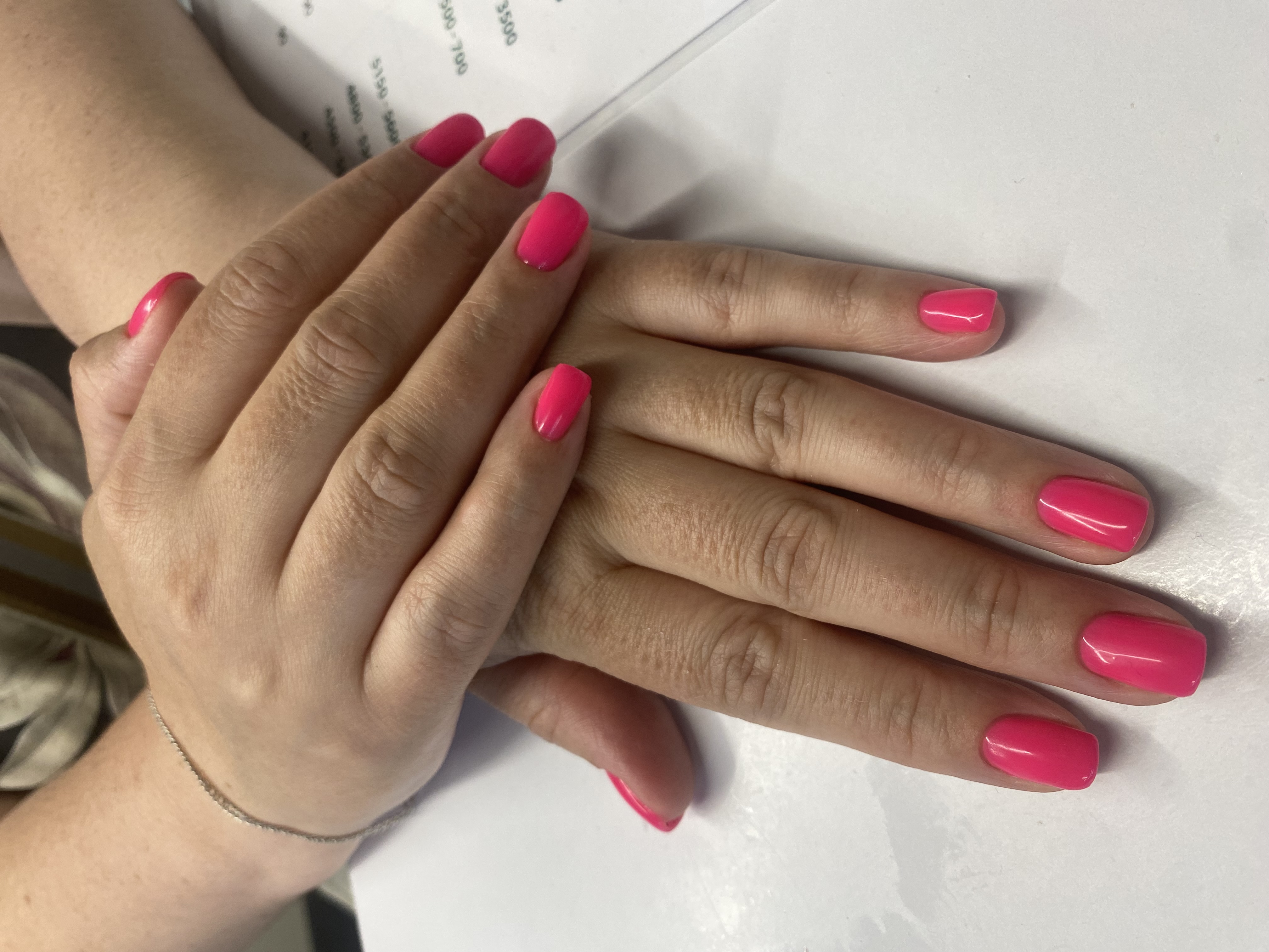 Маникюр, однотон, фуксия, на каждый день