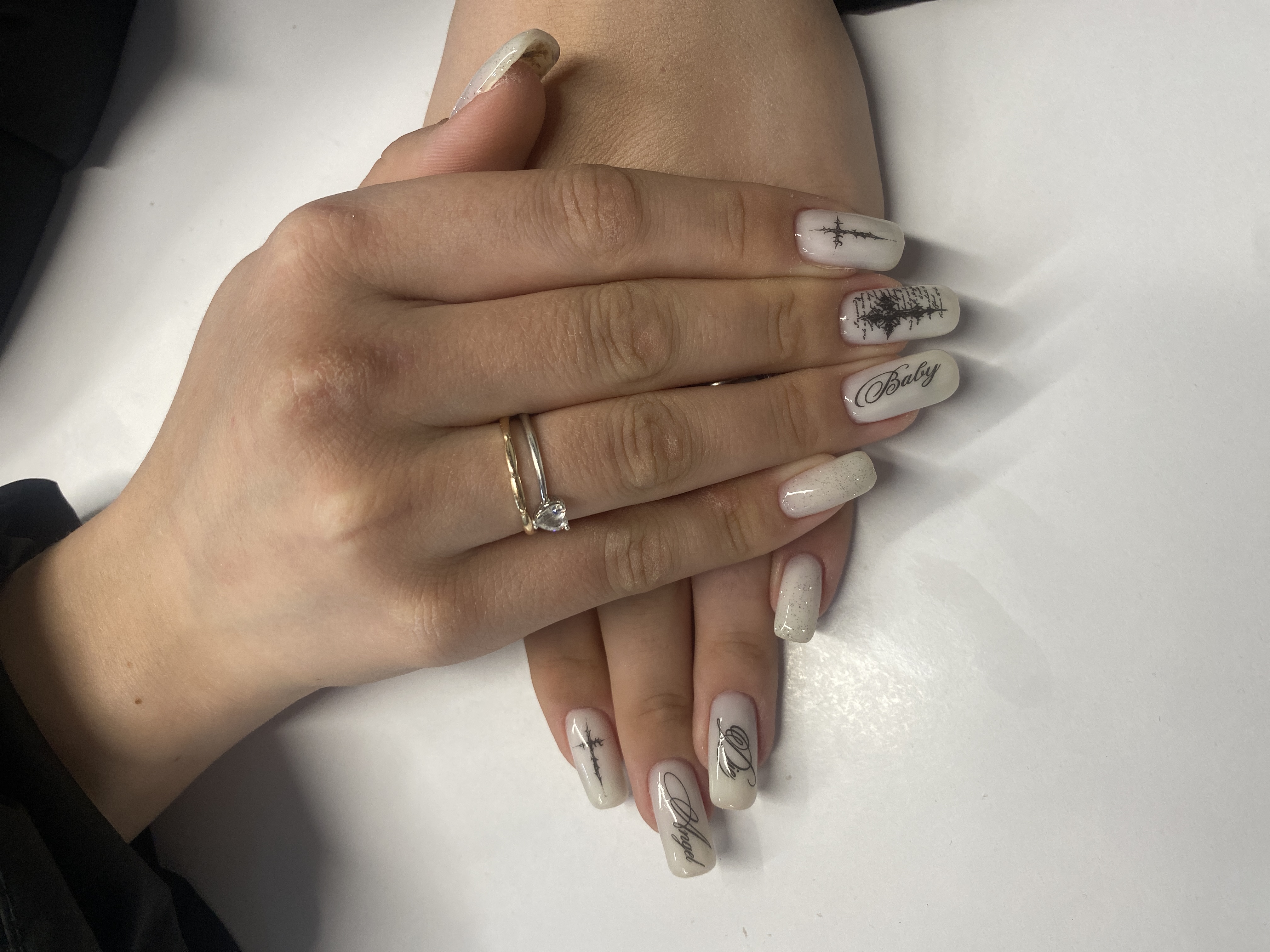 дизайн, белый, Маникюр, лак с блестками, наклейка, надпись, оригинальный