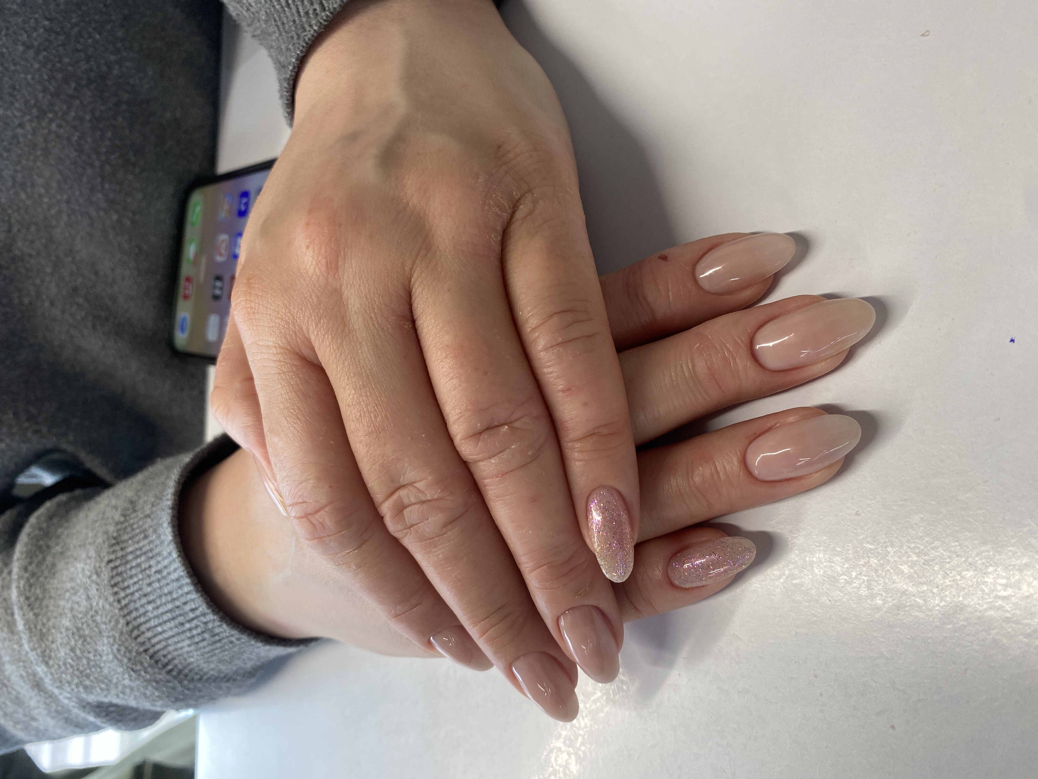 Маникюр, на каждый день, однотон, нюд, молочный, лак с блестками