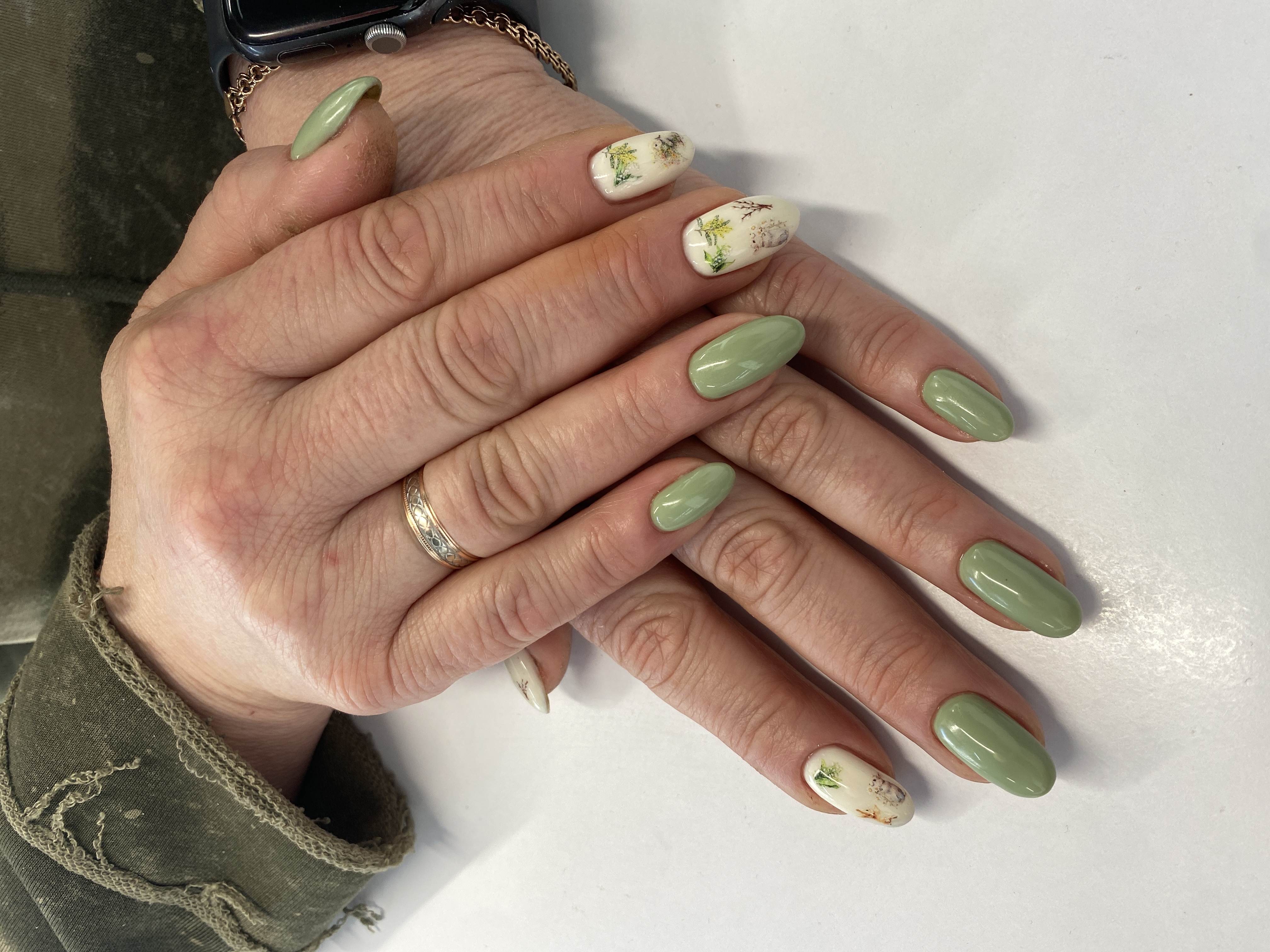 оливковый, дизайн, Маникюр, комбинированный, пробуждение природы, наклейка, нюд, на каждый день