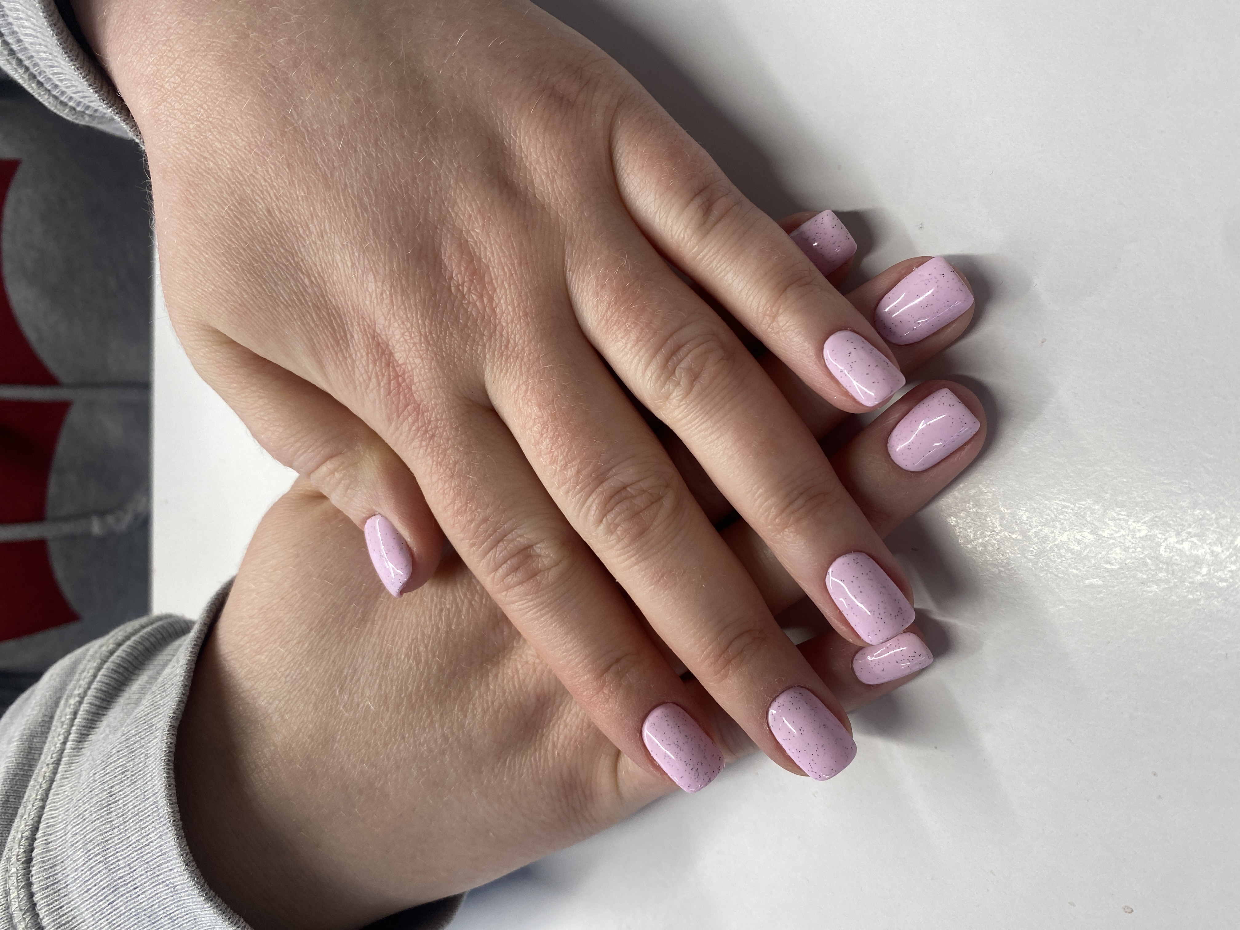 Маникюр, однотон, топ в крапинку, молочный, на каждый день