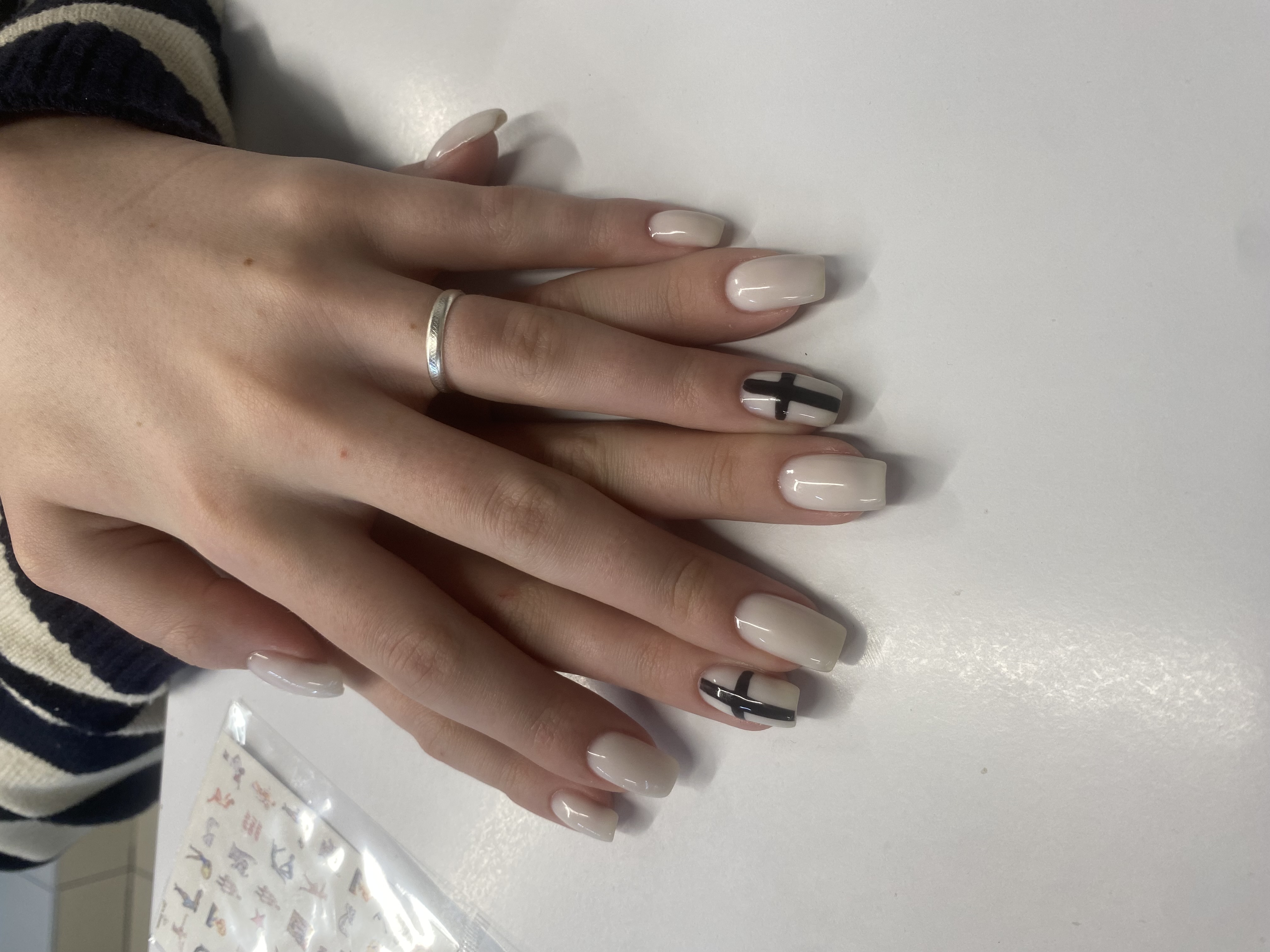 крест, Маникюр, дизайн, минимализм, полоски, белый, геометрия, на каждый день