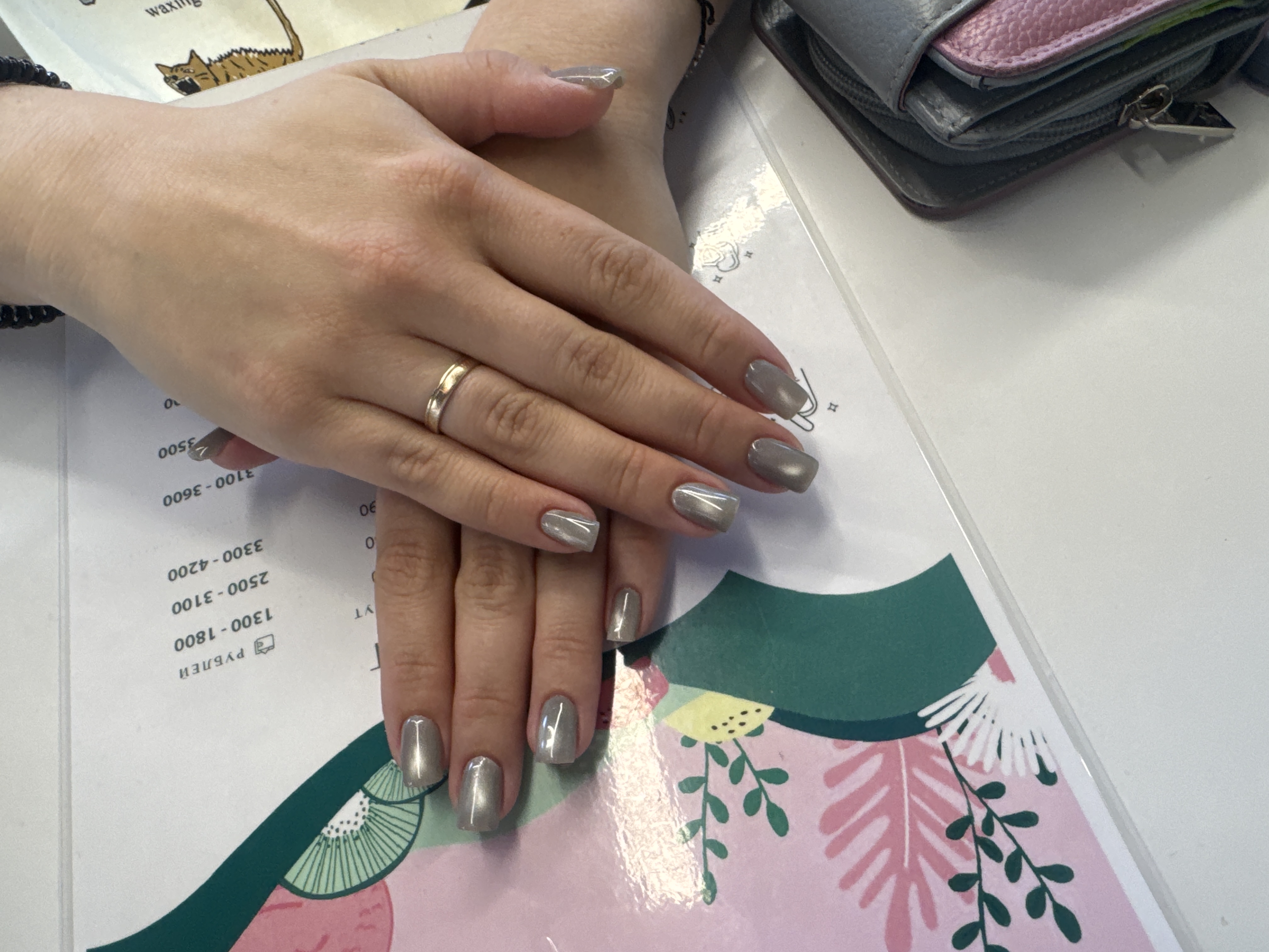серый, нежный, Маникюр, кошачий глаз, на каждый день, однотон