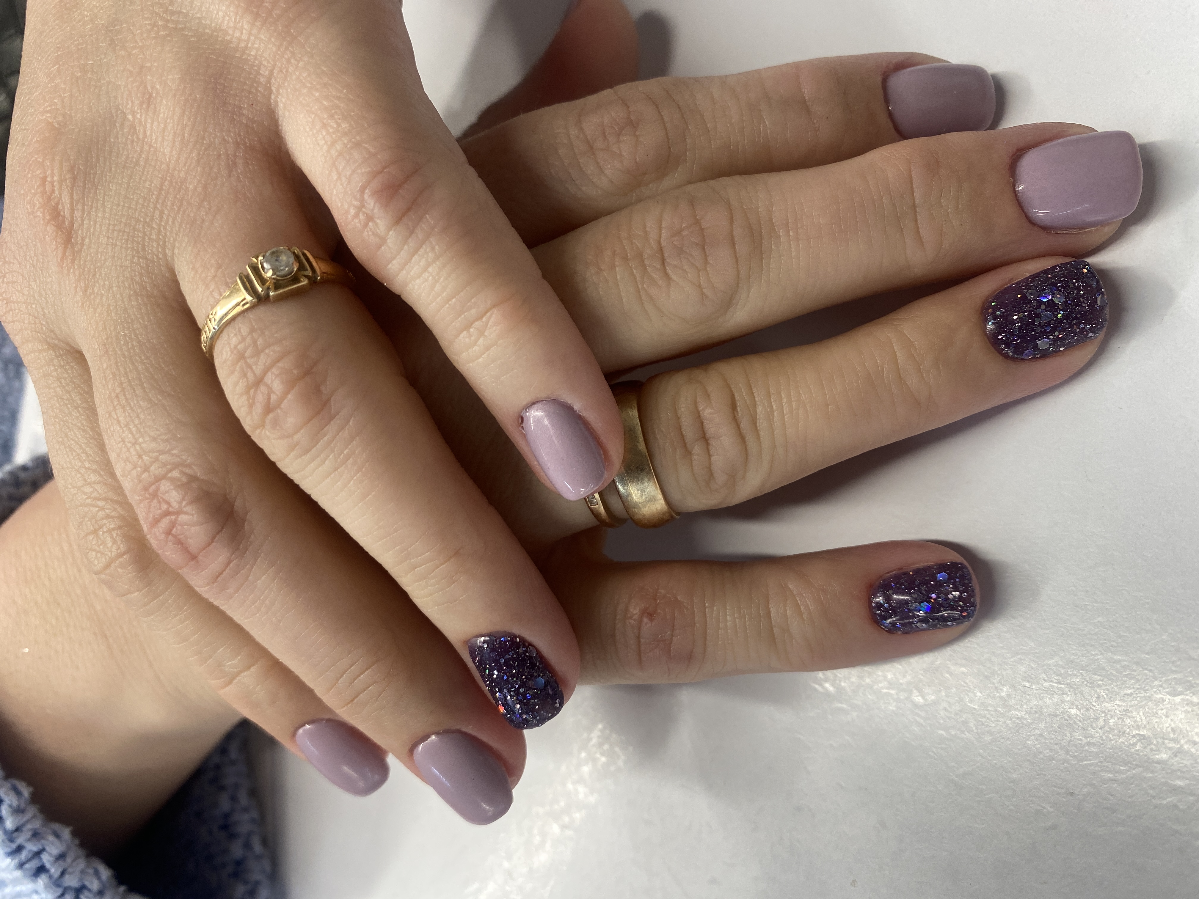 Маникюр, лак с блестками, комбинированный, на каждый день, темносиний