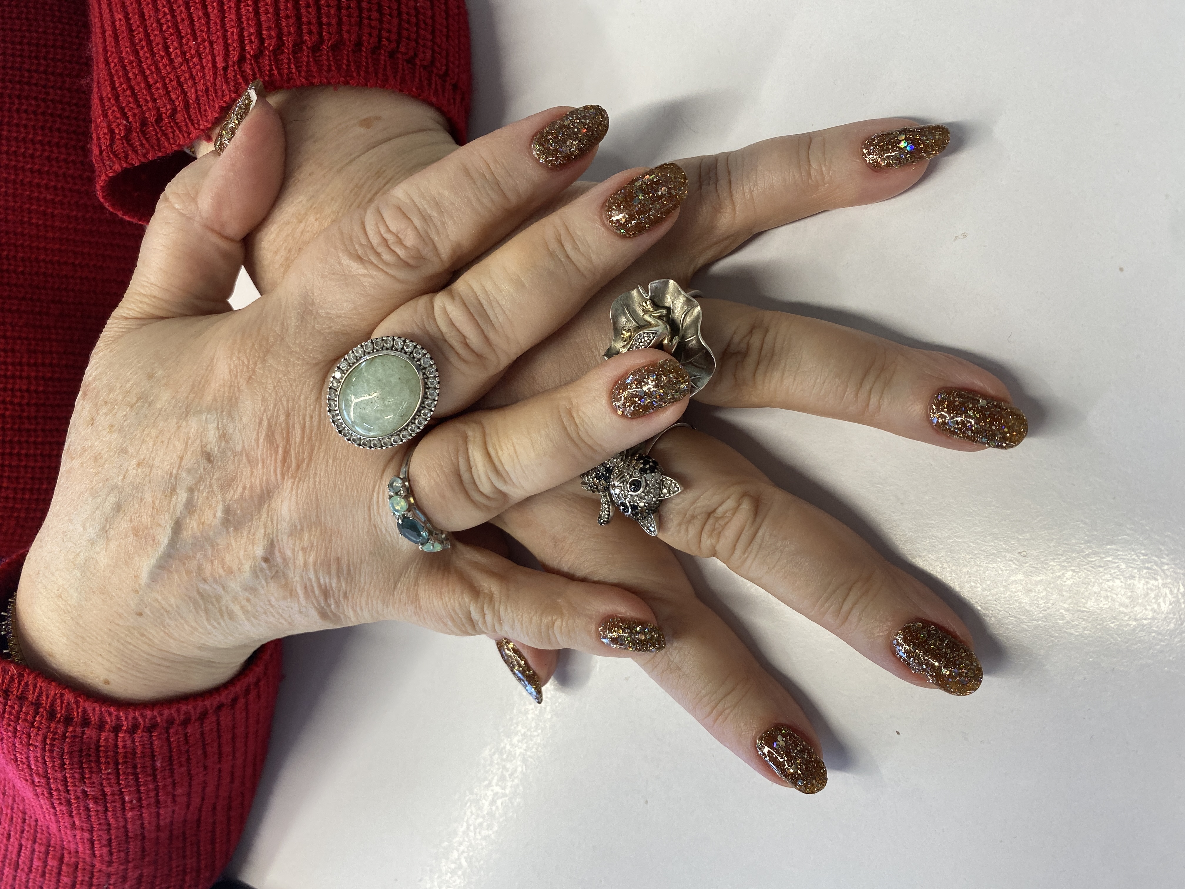 коричневый с золотом, лак с блестками, однотон, Маникюр, на каждый день