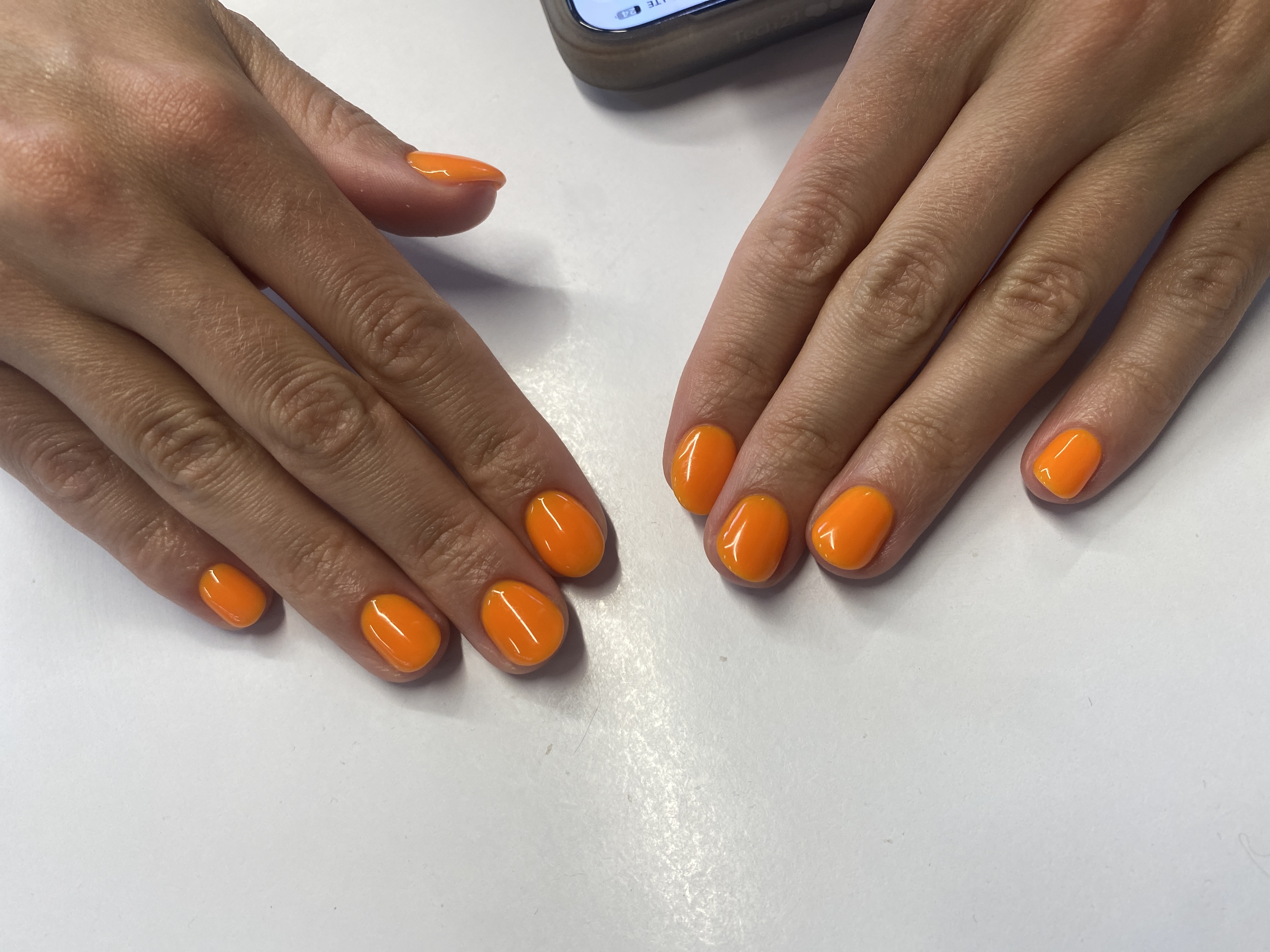 Маникюр, однотон, морковный, на каждый день