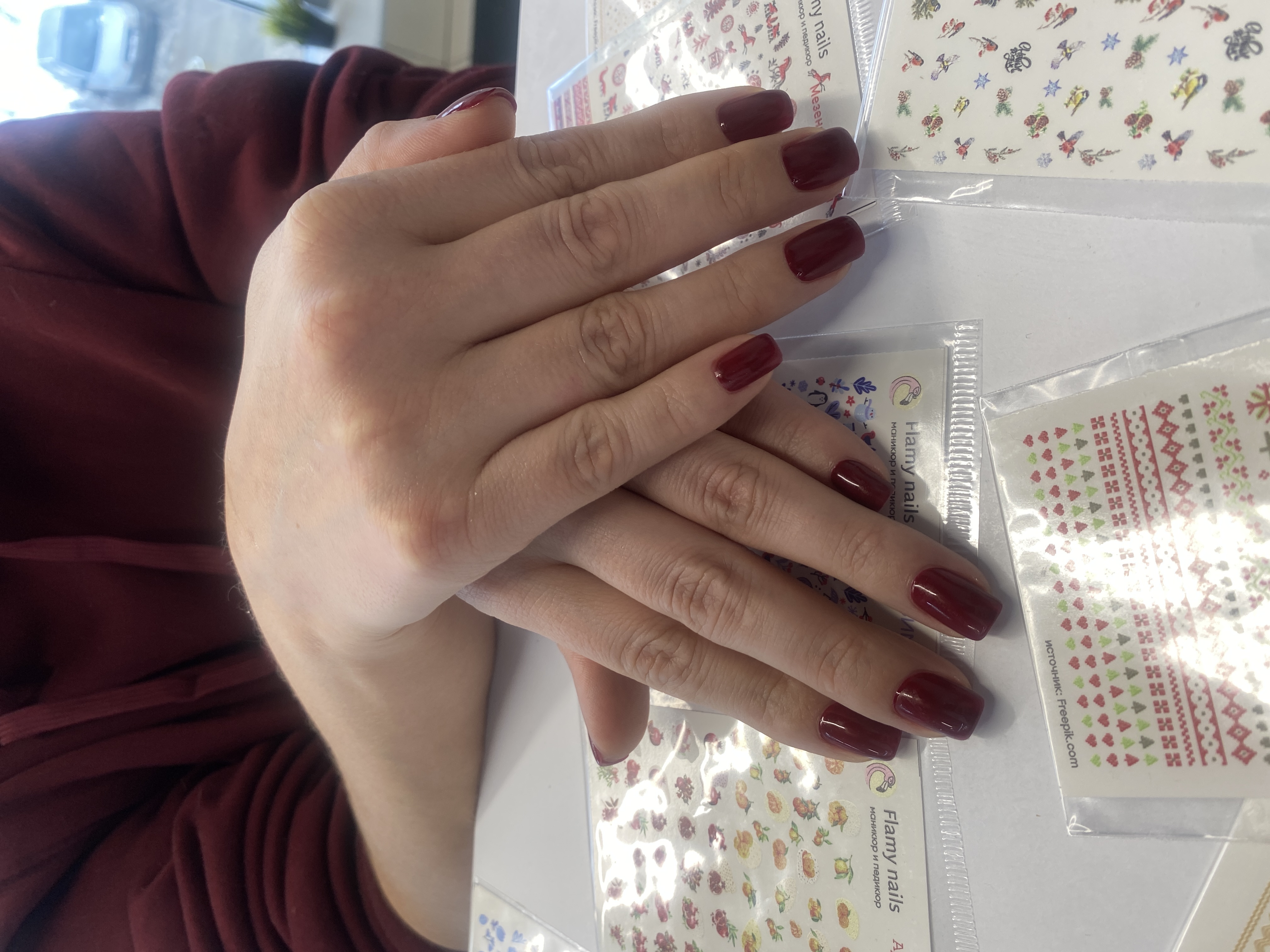 Маникюр, однотон, винный, на каждый день