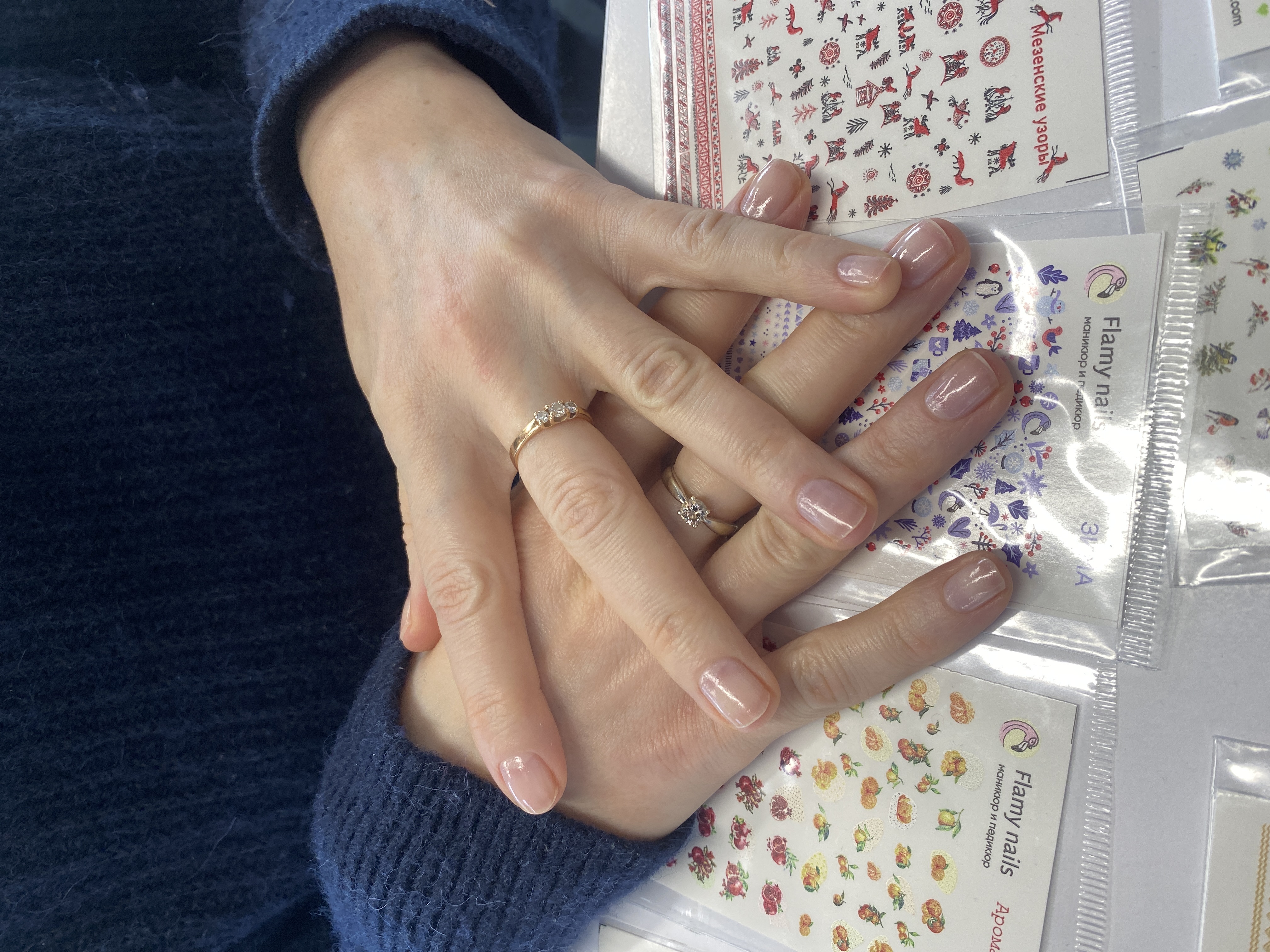 Маникюр, однотон, бесцветный, на каждый день