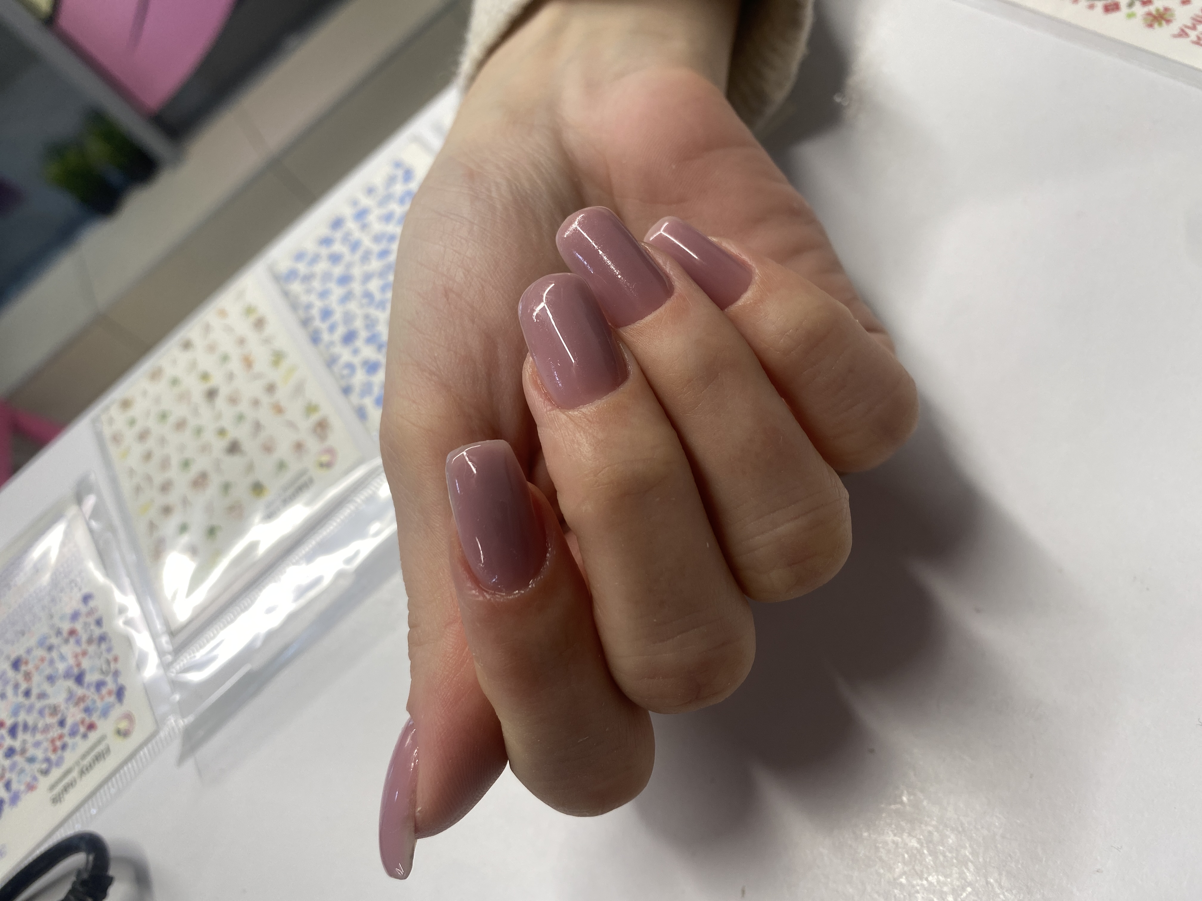 Маникюр, сиреневый, однотон, нюд, на каждый день