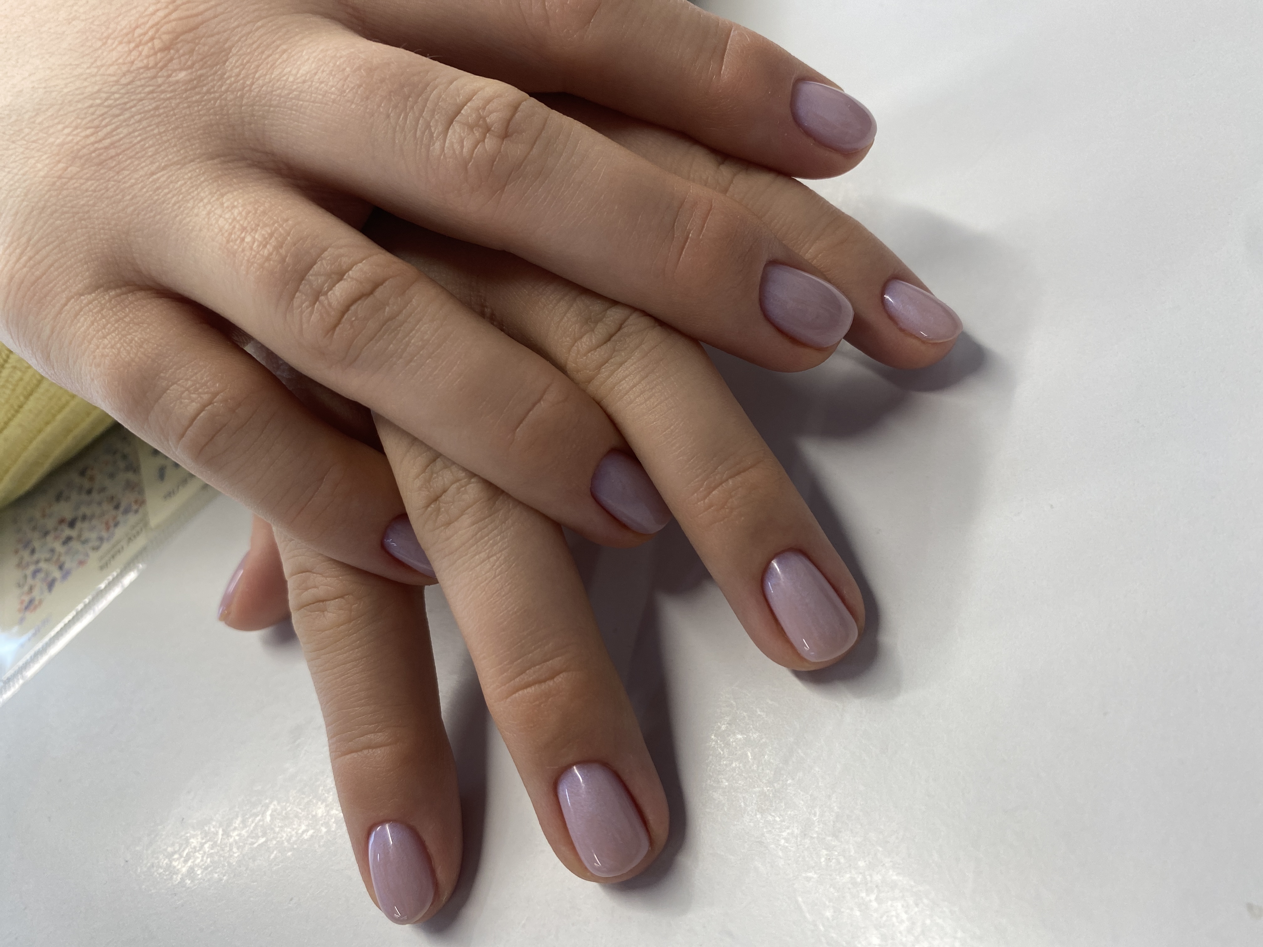 лак с блестками, Маникюр, нежный, однотон, на каждый день, перламутр