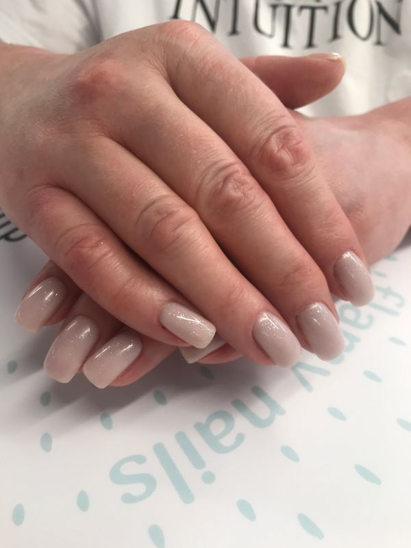 Маникюр, серый, порезы, на каждый день, Затёк, нежный, глянцевый, глиттер, нюд, однотон