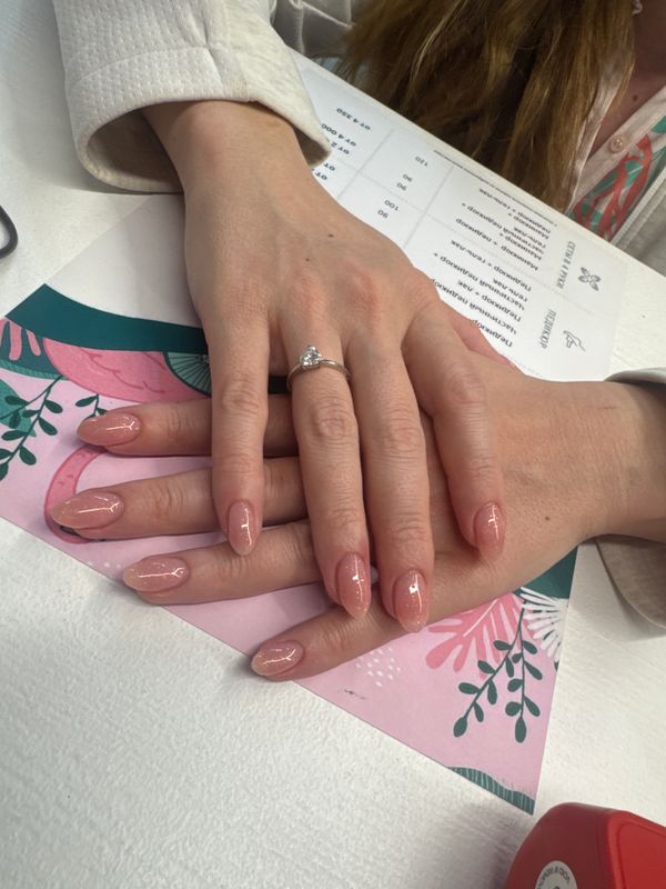 глянцевый, бесцветный, лак с блестками, однотон, Маникюр, на каждый день, нежный