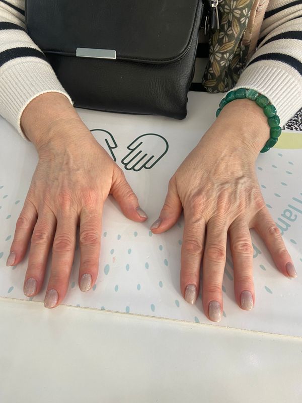 глянцевый, перламутр, лак с блестками, однотон, Маникюр, на каждый день, нежный