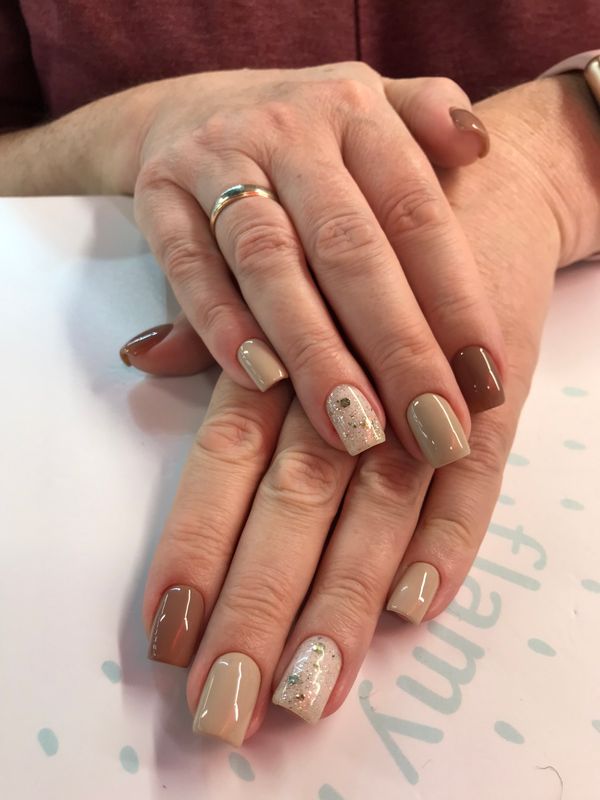 глянцевый, бежевый, комбинированный, нюд, лак с блестками, Маникюр, оригинальный