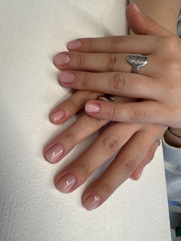 глянцевый, розовый бледный, лак с блестками, однотон, Маникюр, на каждый день, нежный