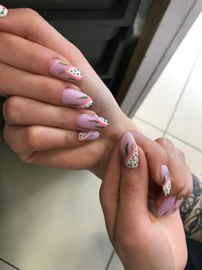 Маникюр, матовый, дизайн, фрукты, сезонное предложение, белый, розовый, сиреневый, черный