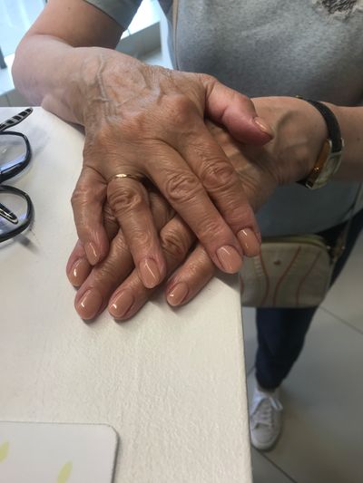 Маникюр, глянцевый, нюд, однотон, бежевый, светлый