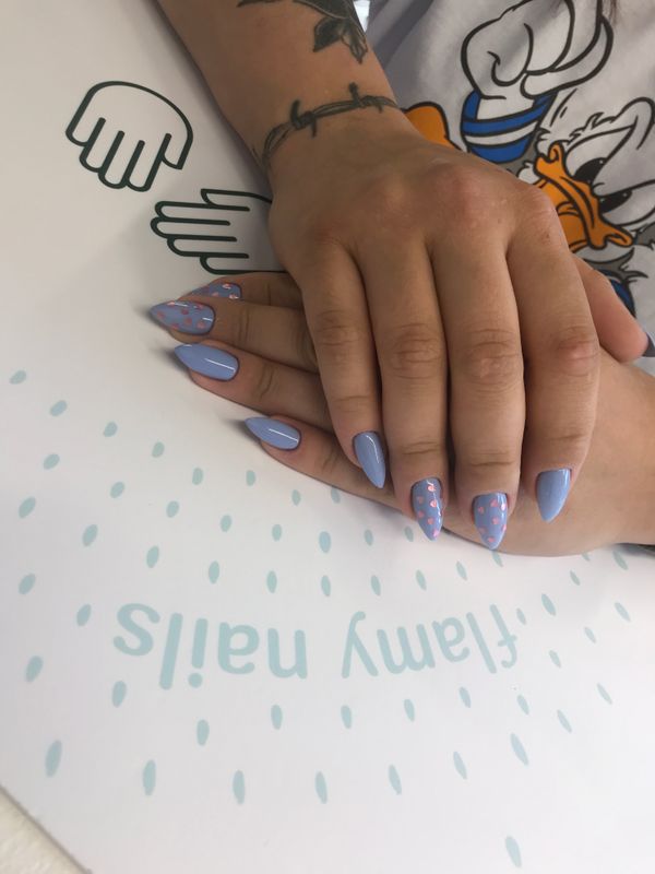 Маникюр, голубой, на каждый день, нежный, глянцевый, дизайн, сердечки, нюд, однотон