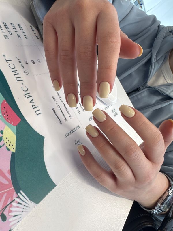 глянцевый, разная форма, нюд, слоновая кость, однотон, Маникюр, на каждый день, нежный