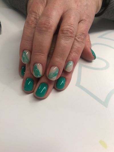 Маникюр, дизайн, глянцевый, эффект натурального камня, не под кутикулу, натуральный, прозрачный, камуфляж, зеленый