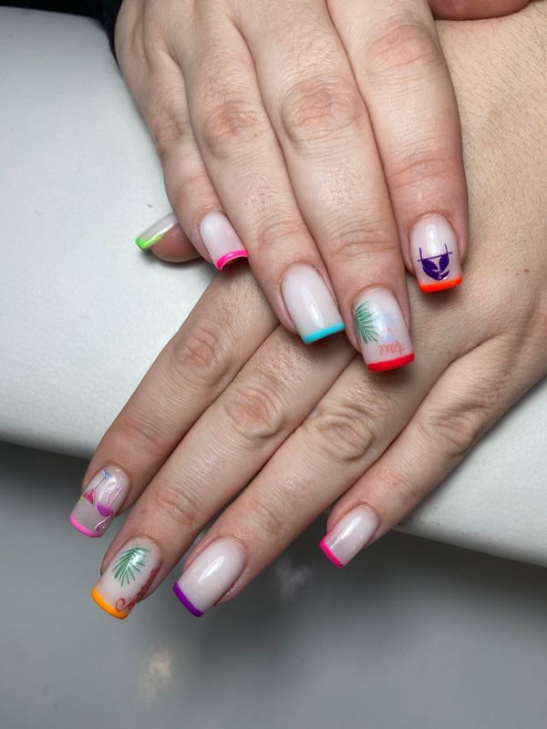 Маникюр, не под кутикулу, молочный, глянцевый, недостаточно обработана кутикула, комбинированный, дизайн, френч, рисунок, абстракция, веточка, бокал, пальмы, фламинго, оригинальный