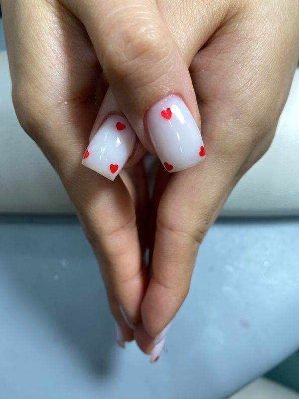 Маникюр, белый, глянцевый, дизайн, сердечки, свадебный, праздничный
