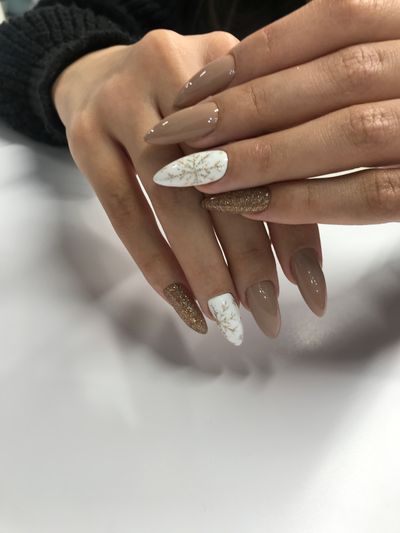 дизайн, глянцевый, новогодний, блестки, шиммер, рисунок, снежинка, нюд, разные цвета, белый, бежевый, золото