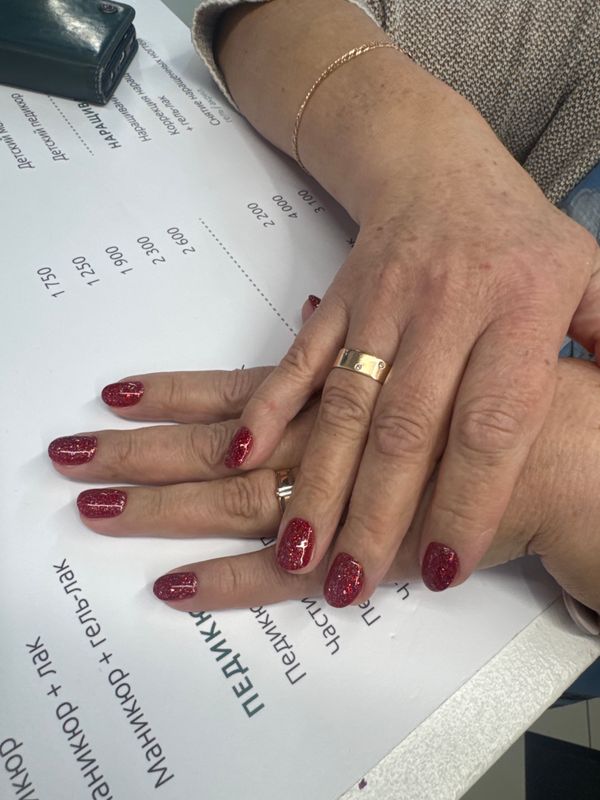 Маникюр, бордовый, разная длинна, глянцевый, лак с блестками
