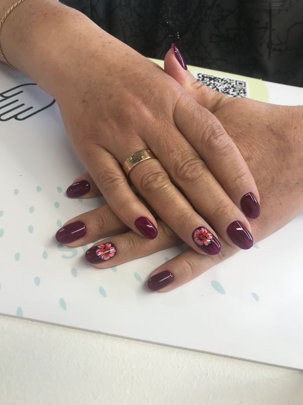 Маникюр, разная длинна, фиолетовый, глянцевый, дизайн, слайдеры, цветы