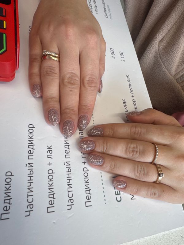 глянцевый, разная длинна, серый, однотон, лак с блестками, Маникюр, на каждый день