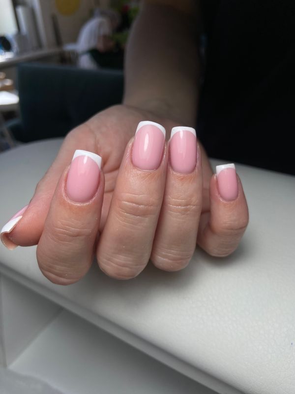 Маникюр, розовый, глянцевый, нюд, дизайн, френч, классический, на каждый день