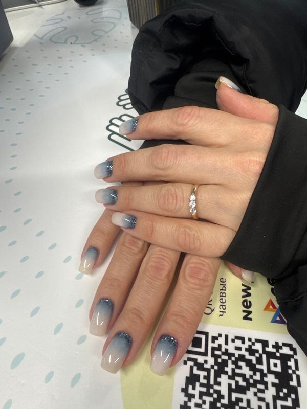 Маникюр, молочный, праздничный, комбинированный, нежный, глянцевый, дизайн, лунки, блестки, градиент, оригинальный